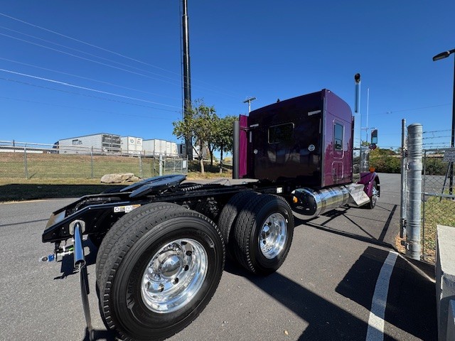 2026 KENWORTH W900L - image 4 of 6