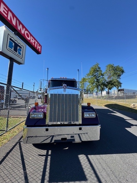 2026 KENWORTH W900L - image 5 of 6