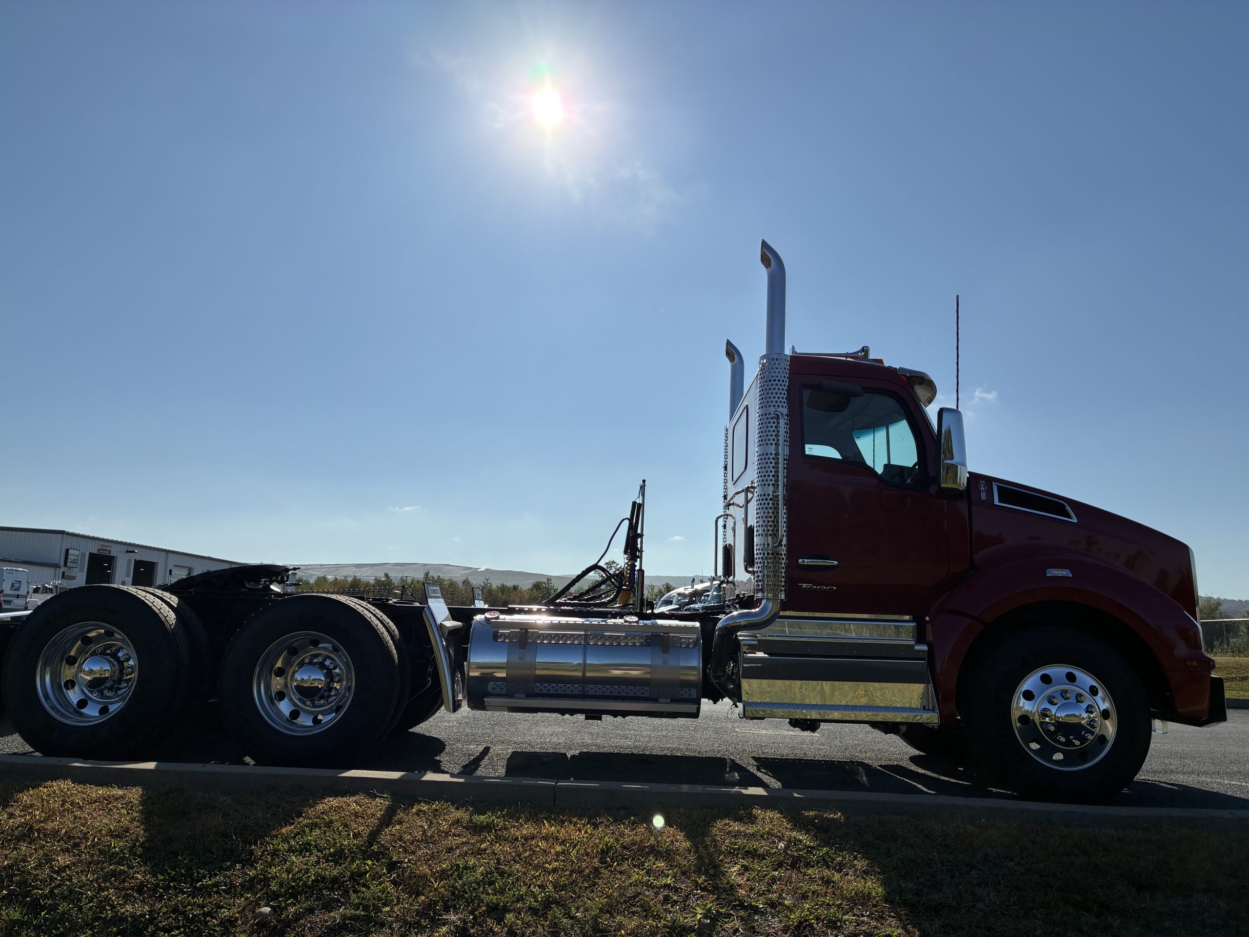 2026 KENWORTH T880 - image 6 of 6