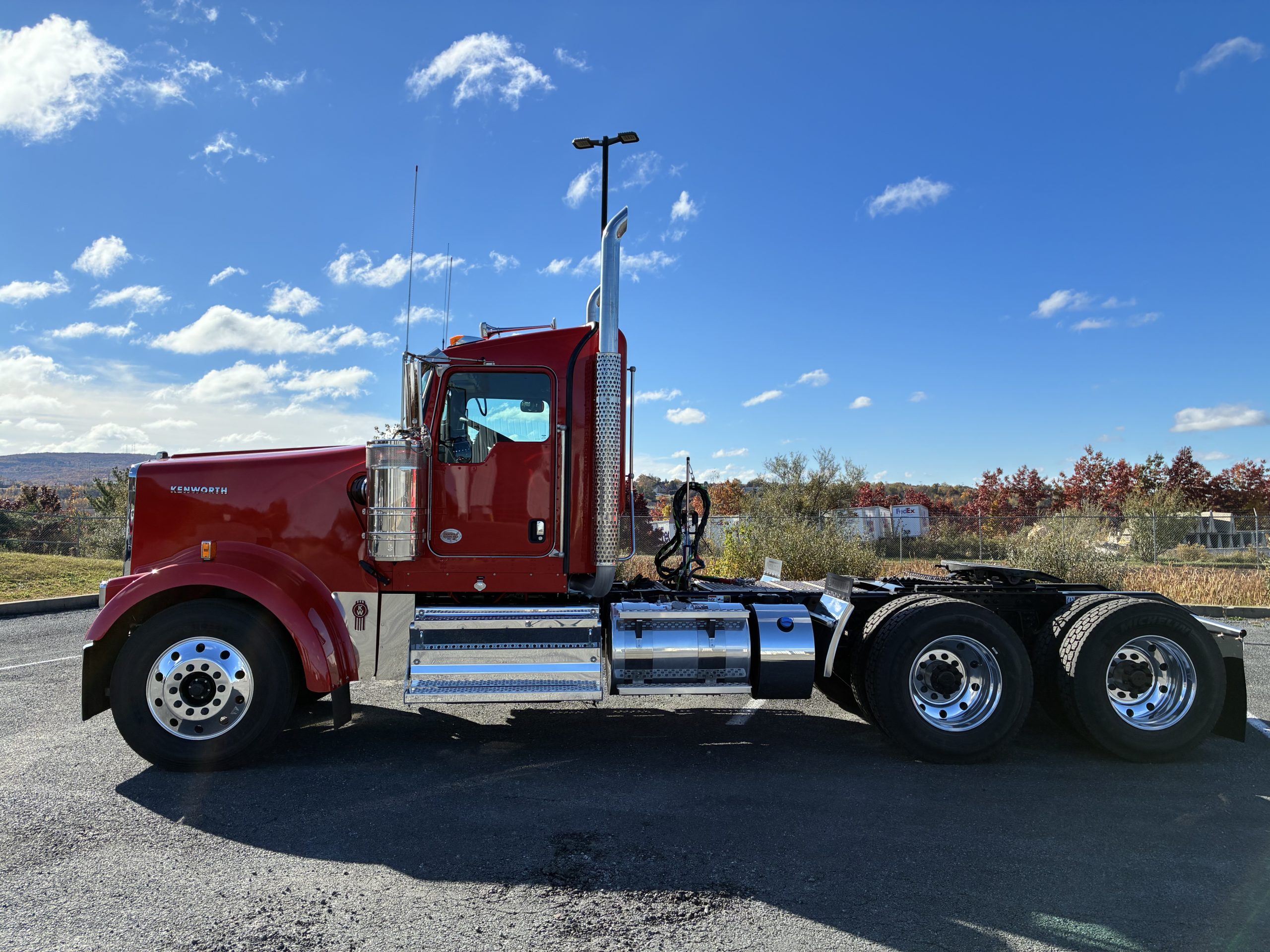 2026 KENWORTH W900 - image 2 of 6