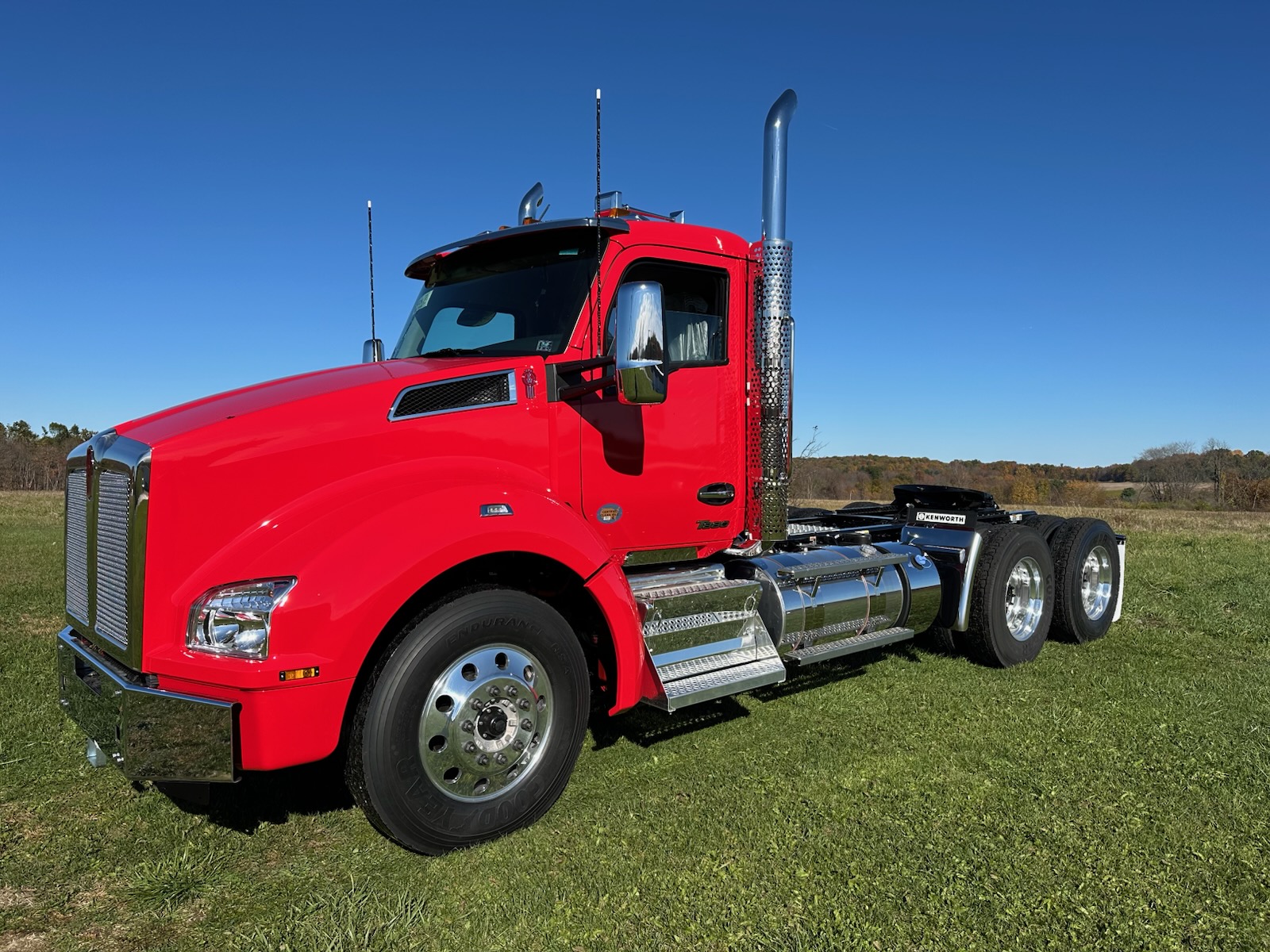2026 KENWORTH T880 - image 1 of 6