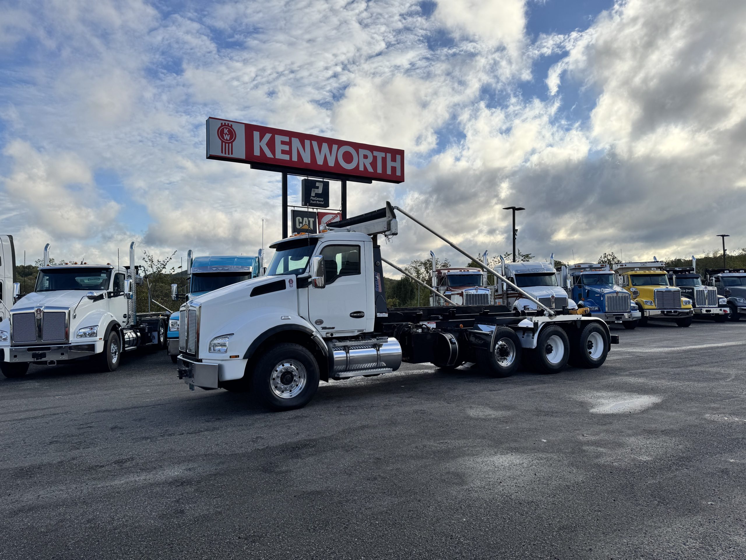 2020 KENWORTH T880 - image 1 of 6
