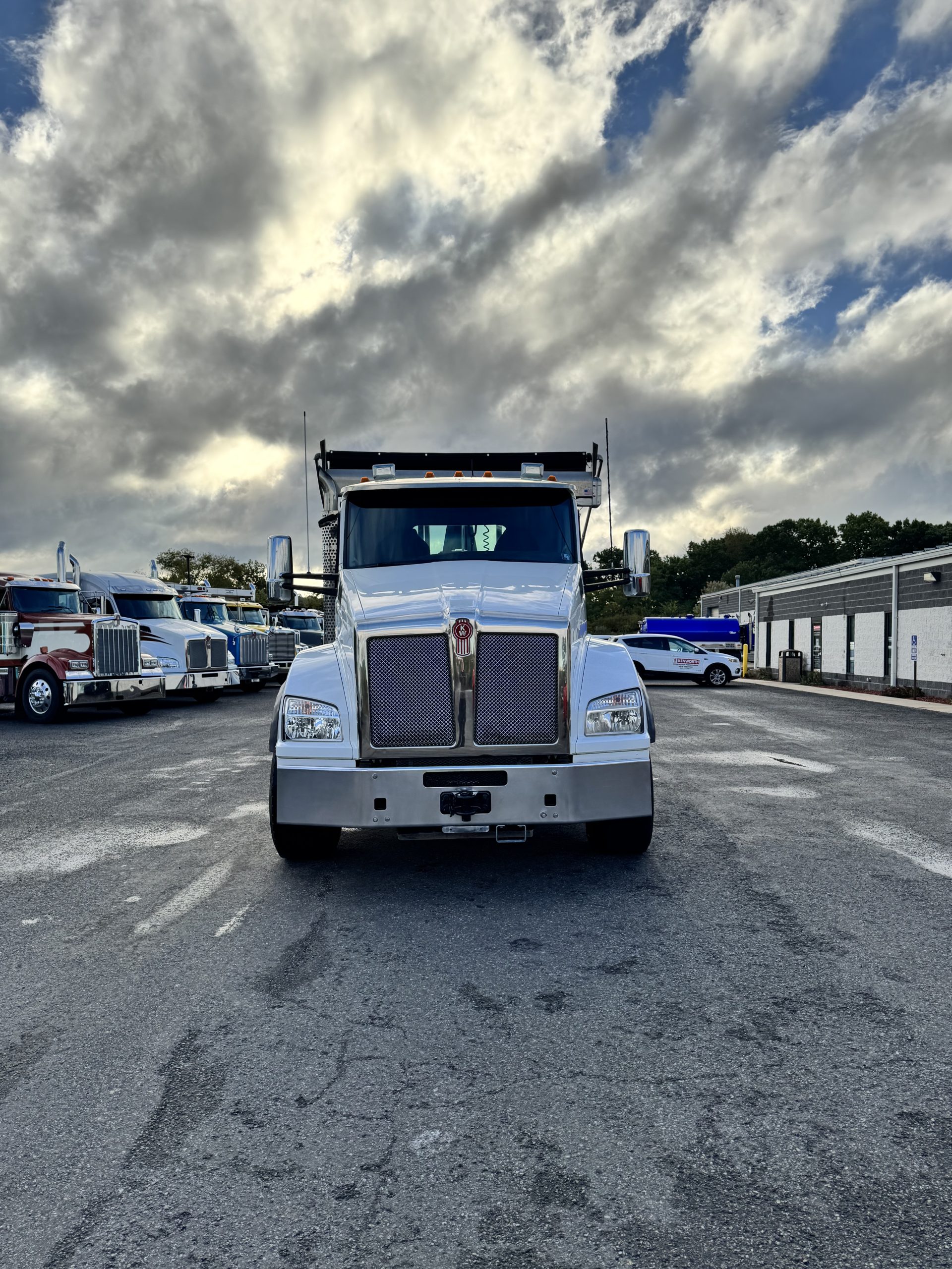 2020 KENWORTH T880 - image 2 of 6