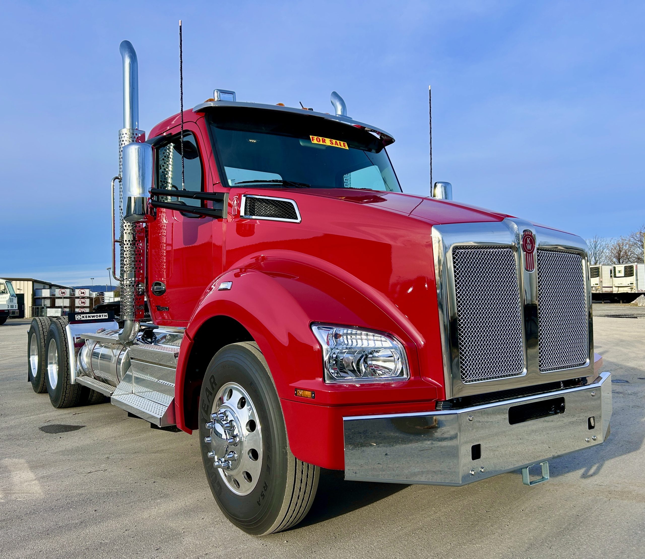 2026 KENWORTH T880 - image 3 of 6