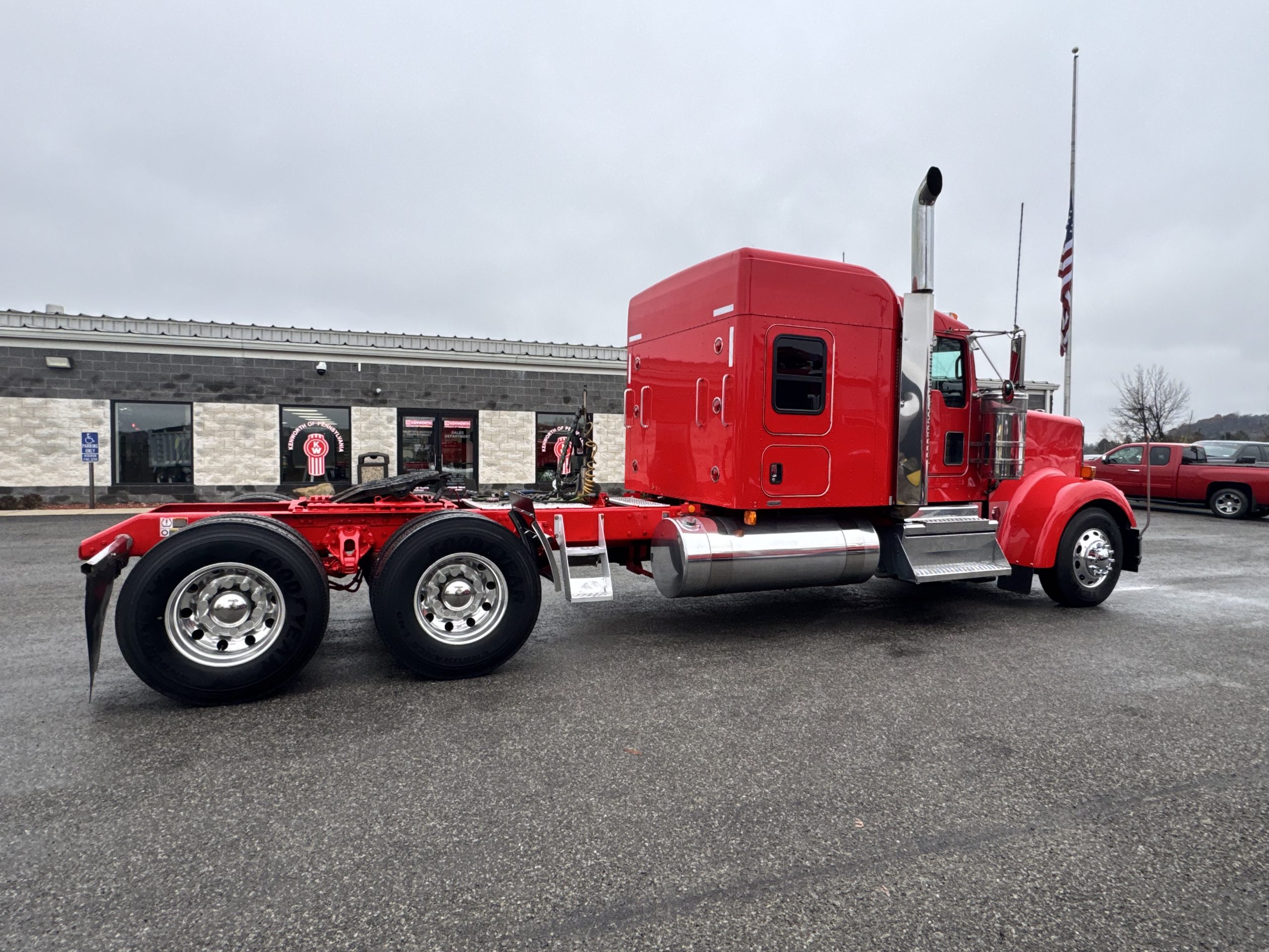 2021 KENWORTH W900L - image 5 of 6