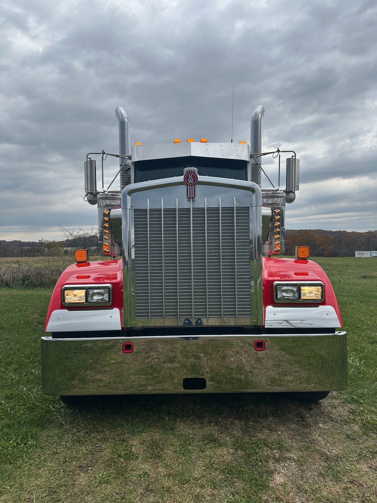 2022 KENWORTH W900L - image 5 of 6
