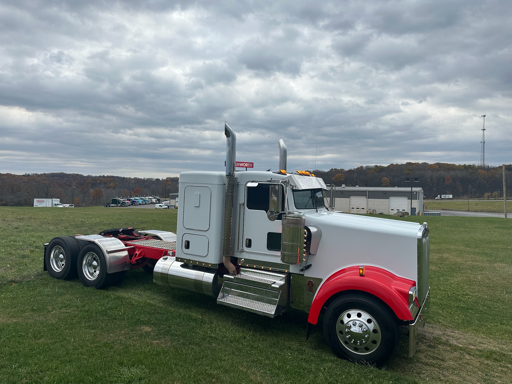 2022 KENWORTH W900L - image 6 of 6