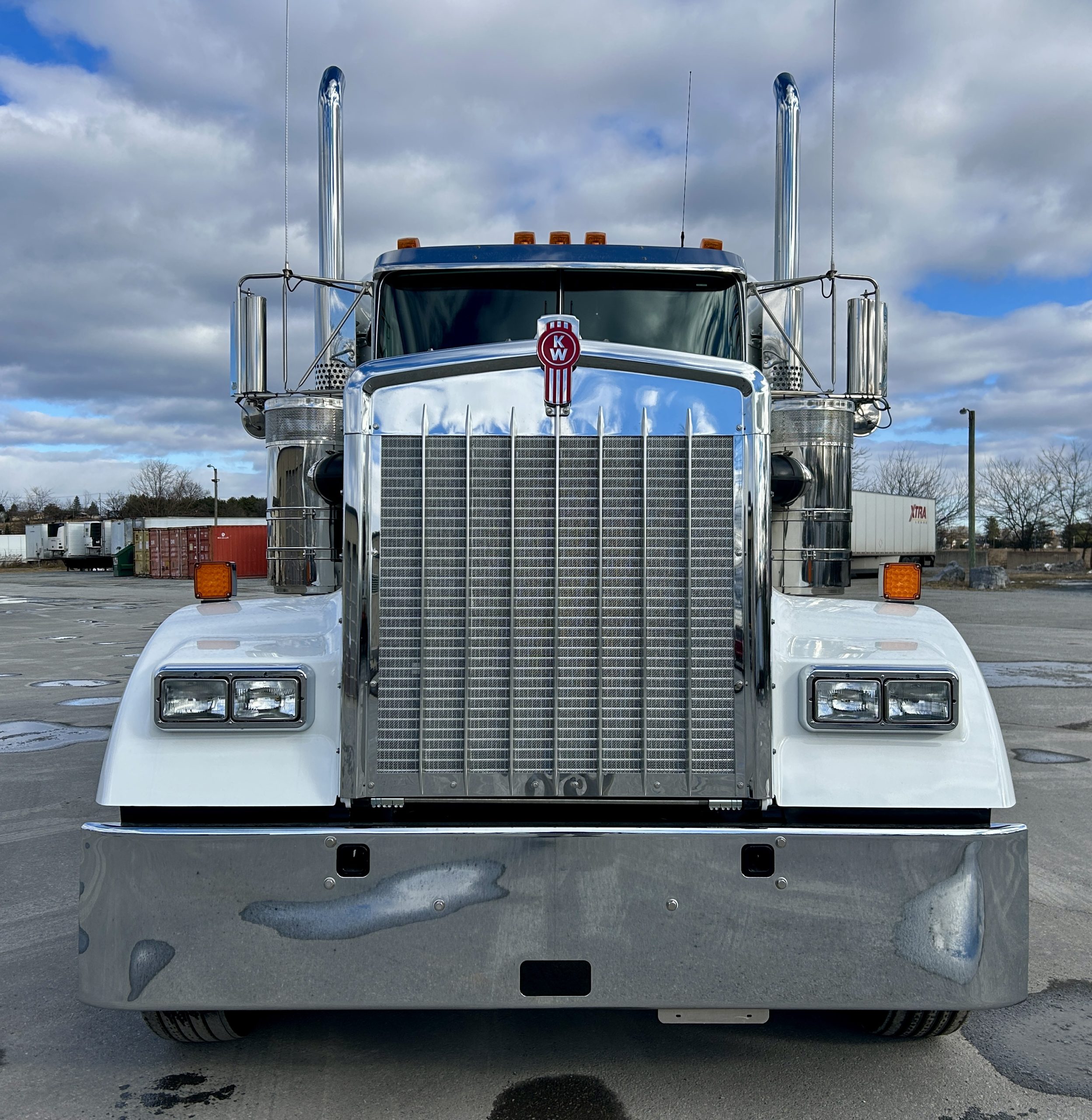 2026 KENWORTH W900L - image 2 of 6