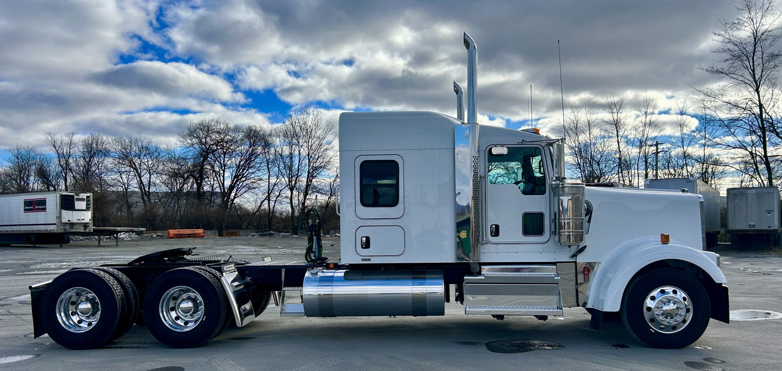 2026 KENWORTH W900L - image 4 of 6