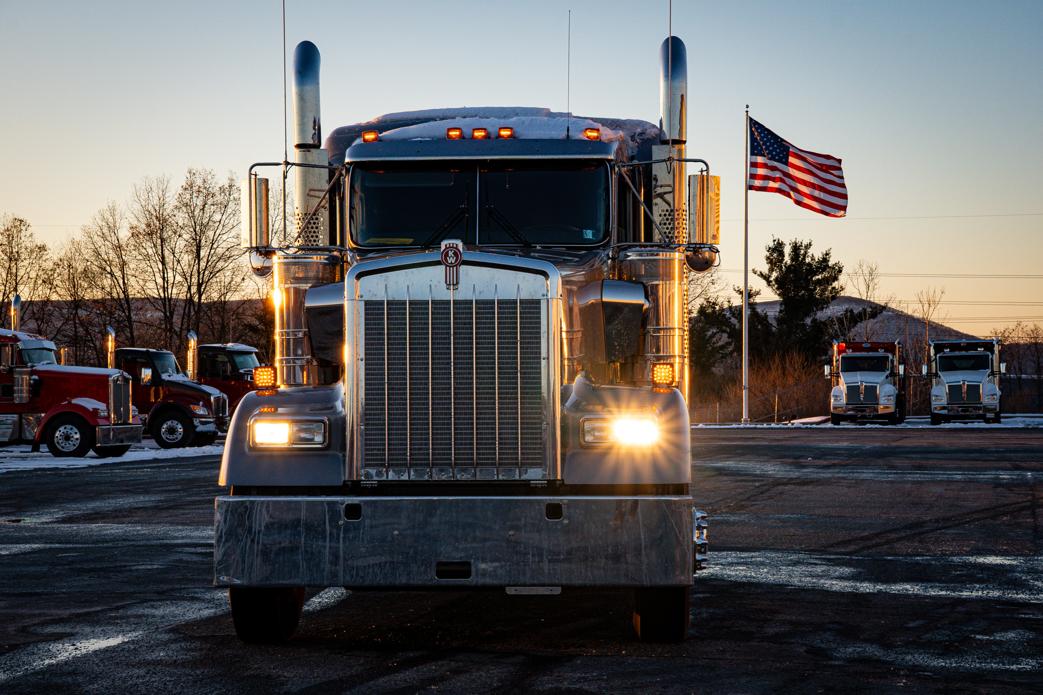 2026 KENWORTH W900 - image 3 of 6
