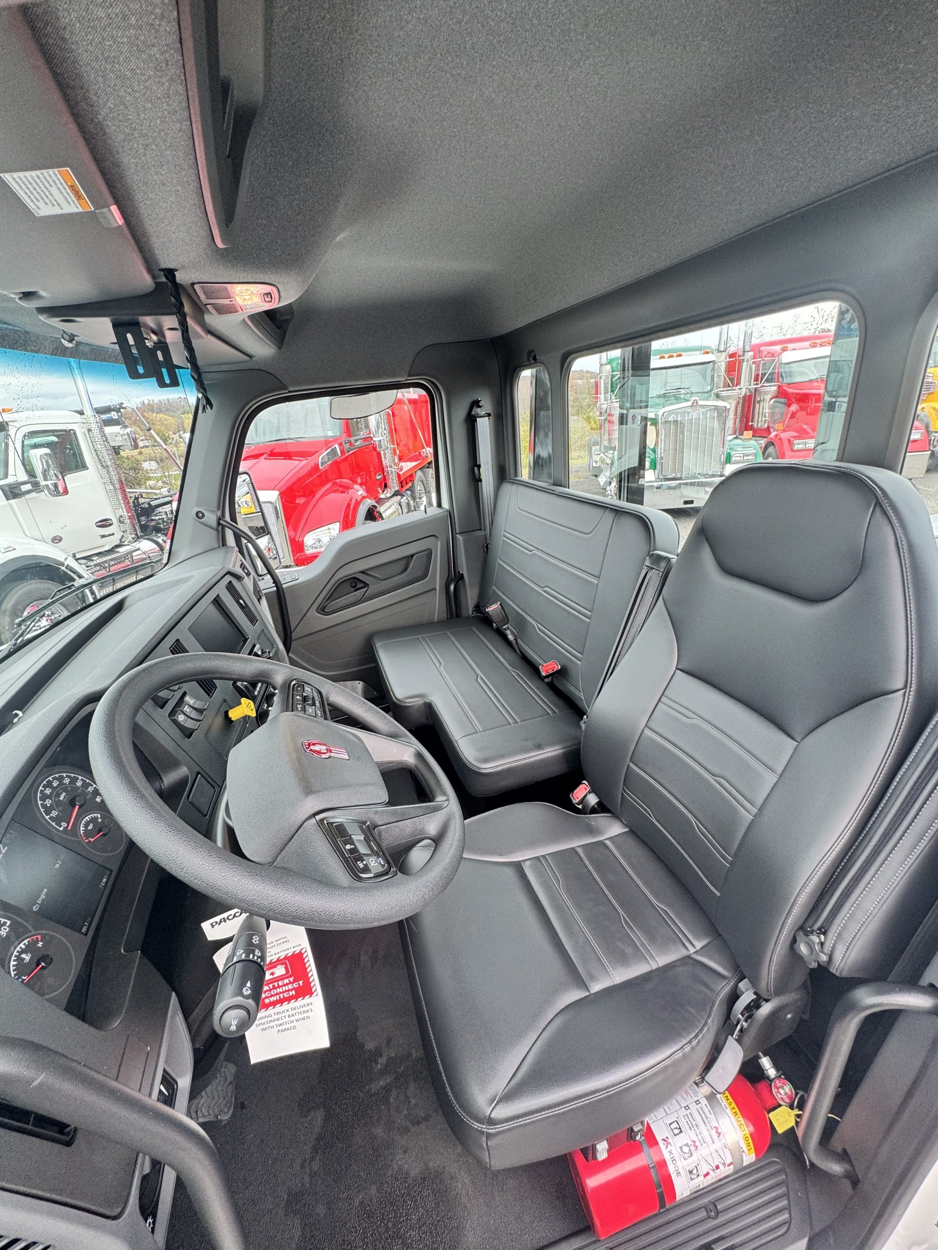 2026 KENWORTH T280 - image 4 of 6