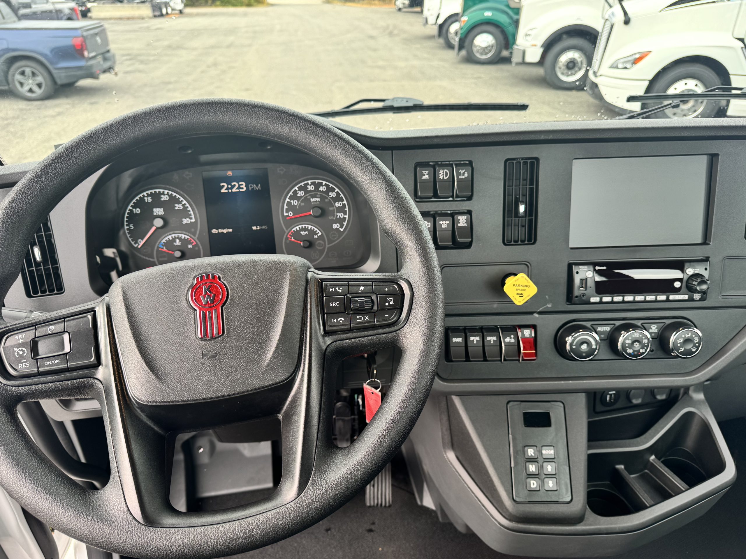 2026 KENWORTH T280 - image 5 of 6