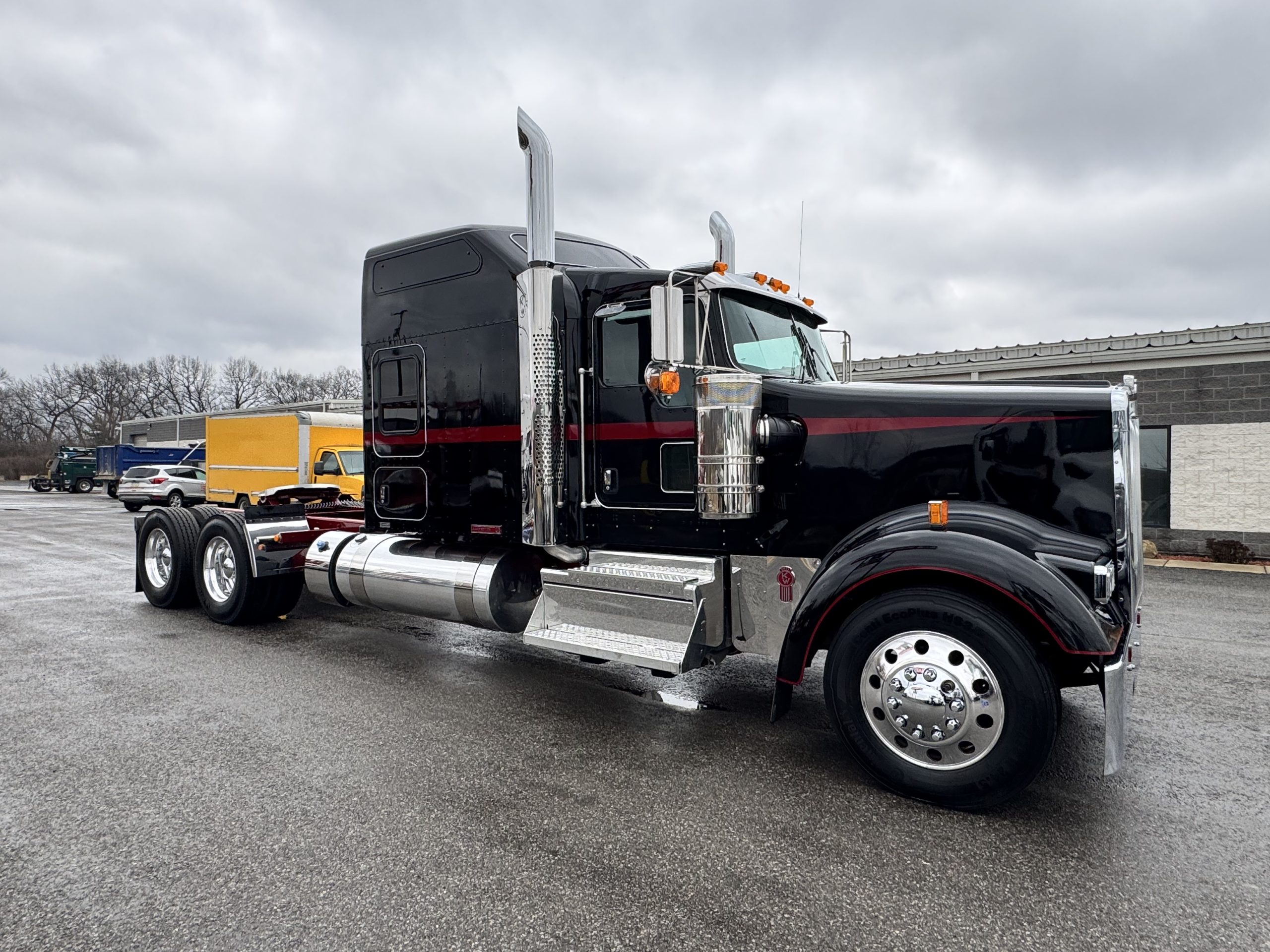 2026 KENWORTH W900 2026 KENWORTH W900 - image 3 of 6