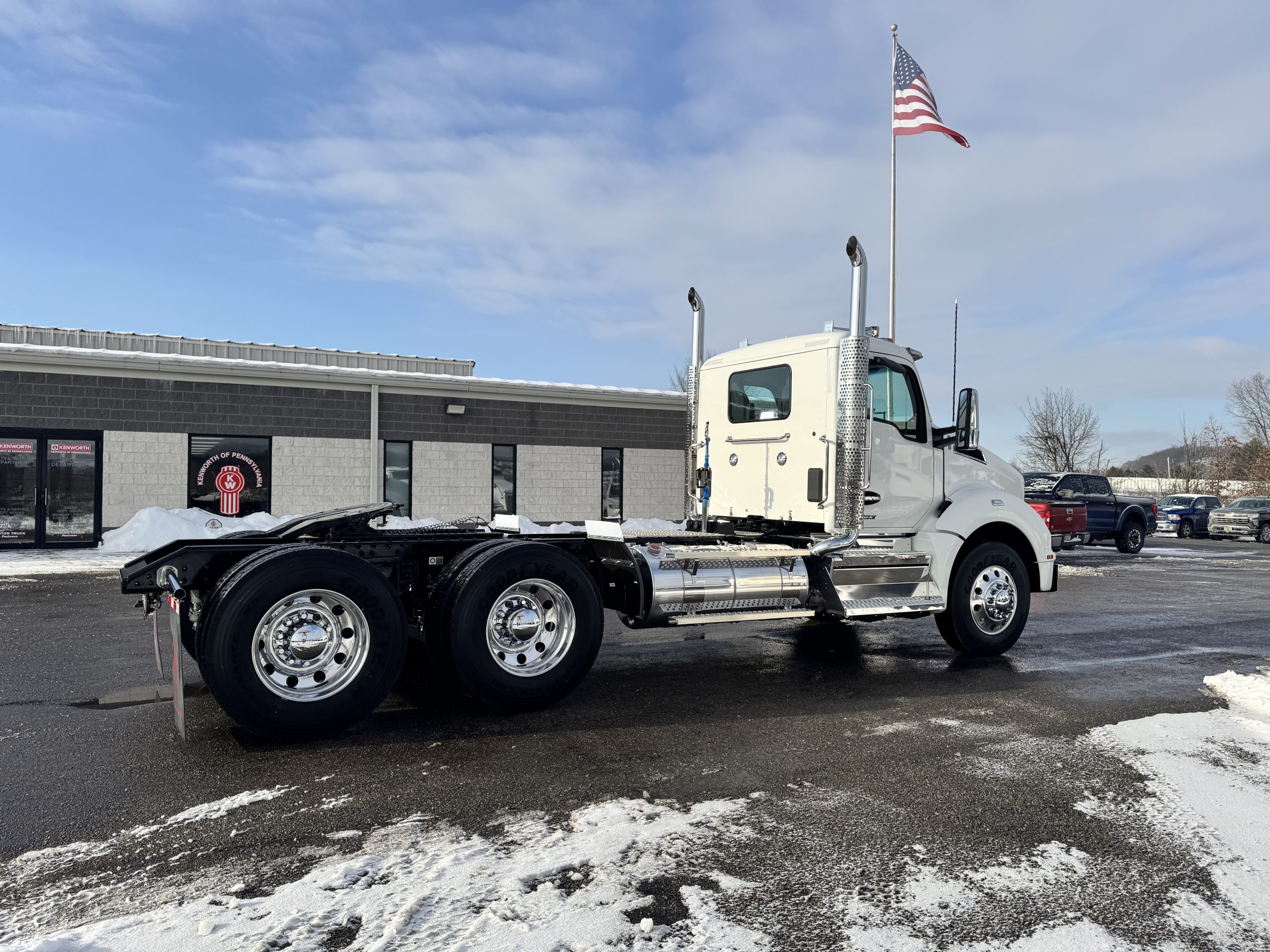 2027 KENWORTH T880 - image 5 of 6