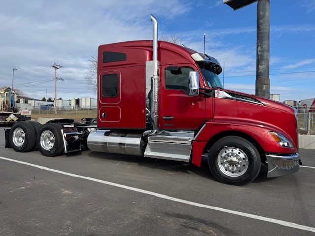 2026 KENWORTH T680 - image 2 of 6
