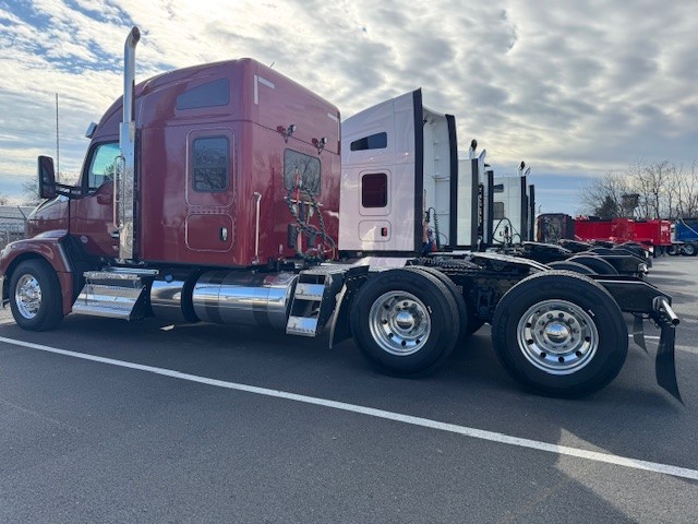 2026 KENWORTH T680 - image 3 of 6