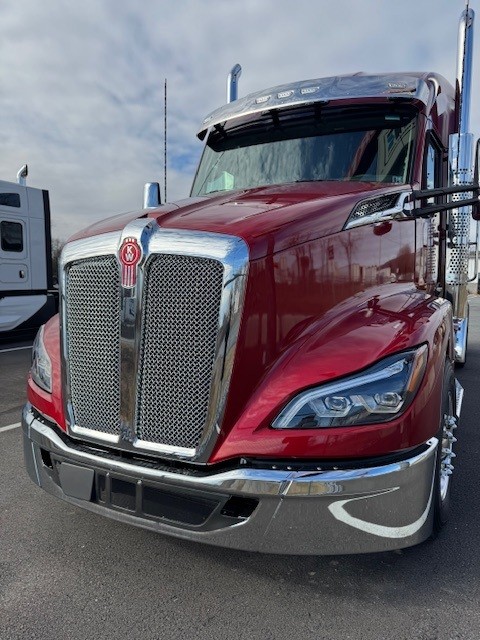 2026 KENWORTH T680 - image 4 of 6