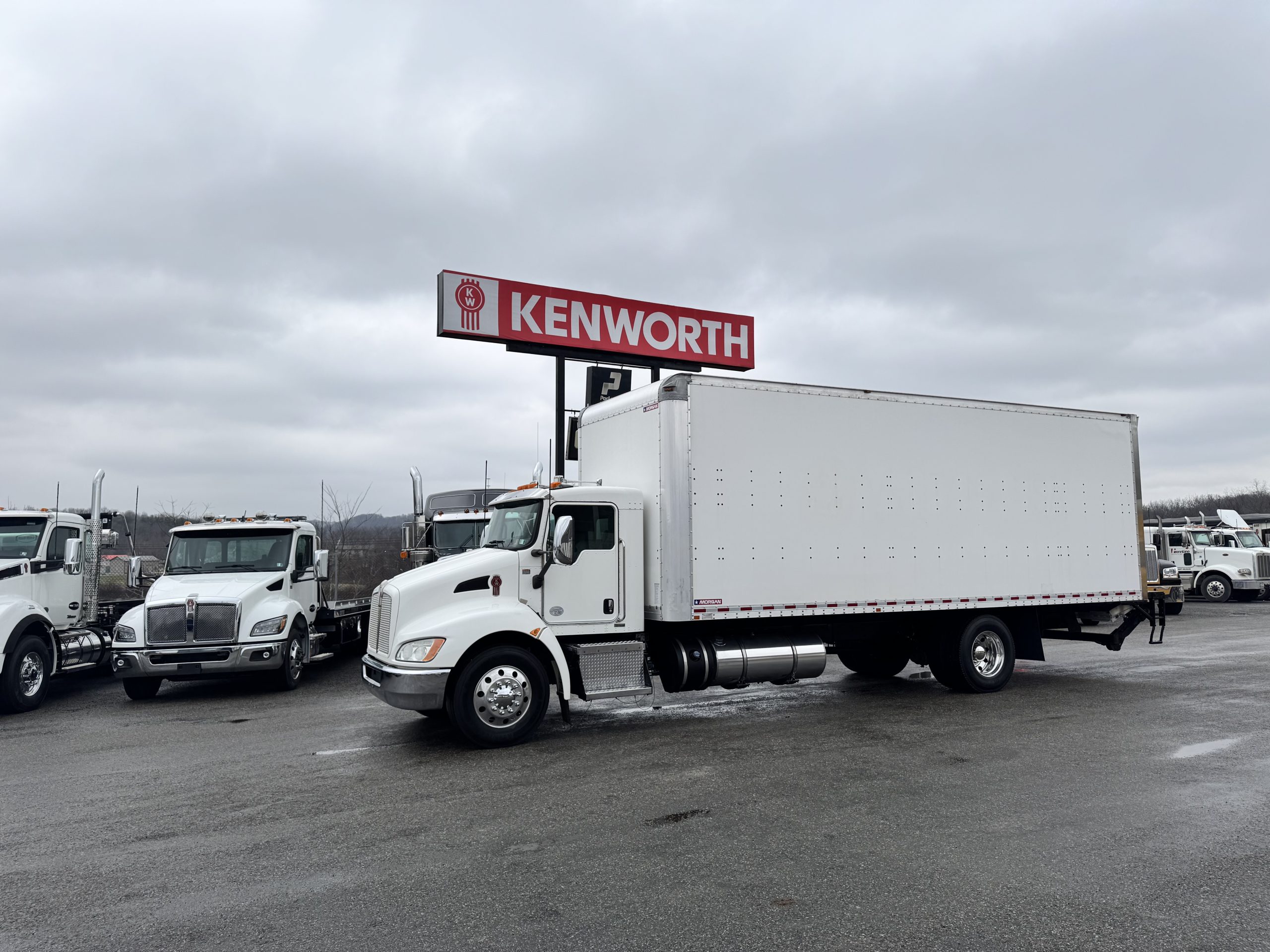 2018 KENWORTH T370 - image 1 of 6