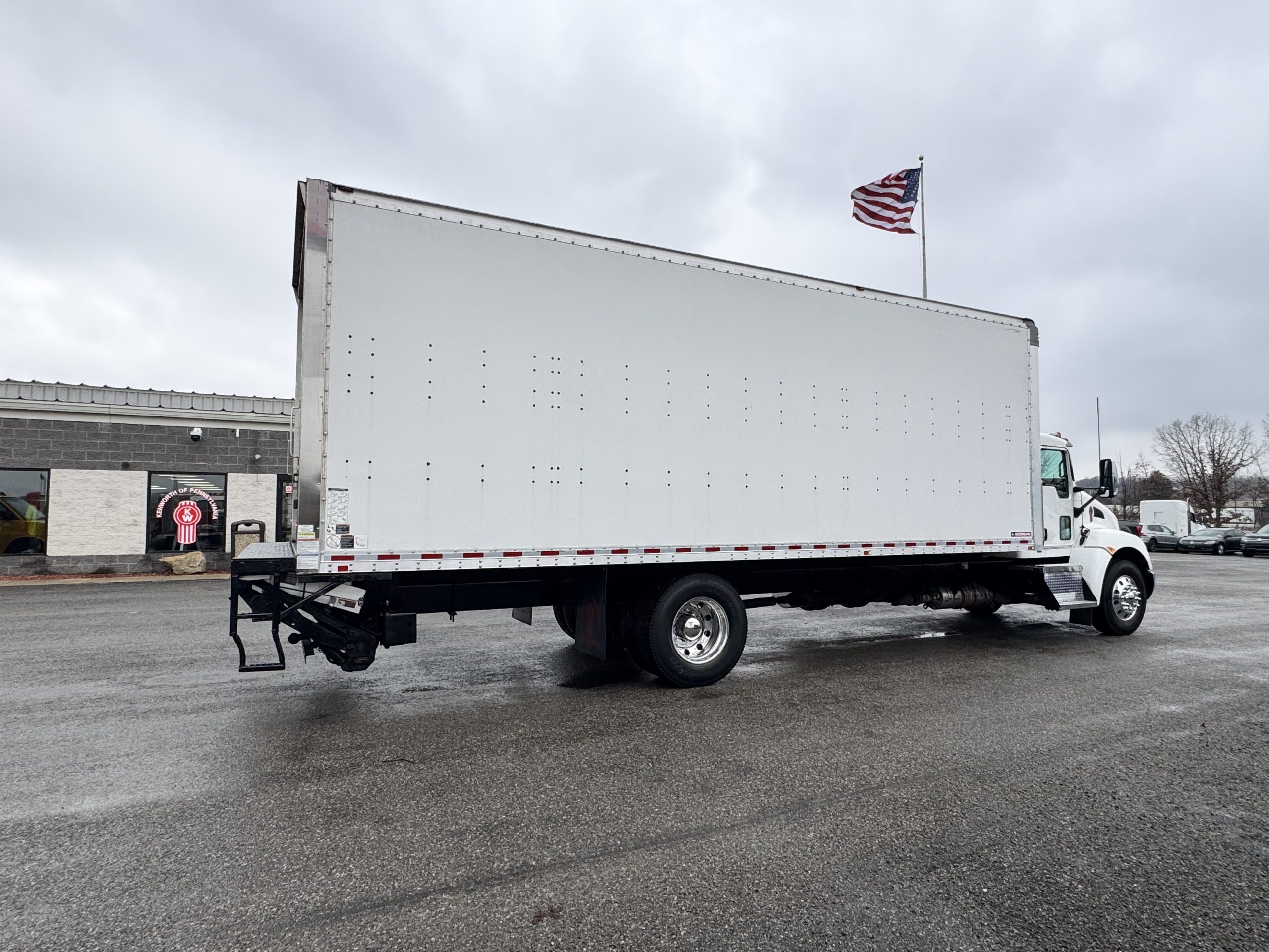 2018 KENWORTH T370 - image 5 of 6