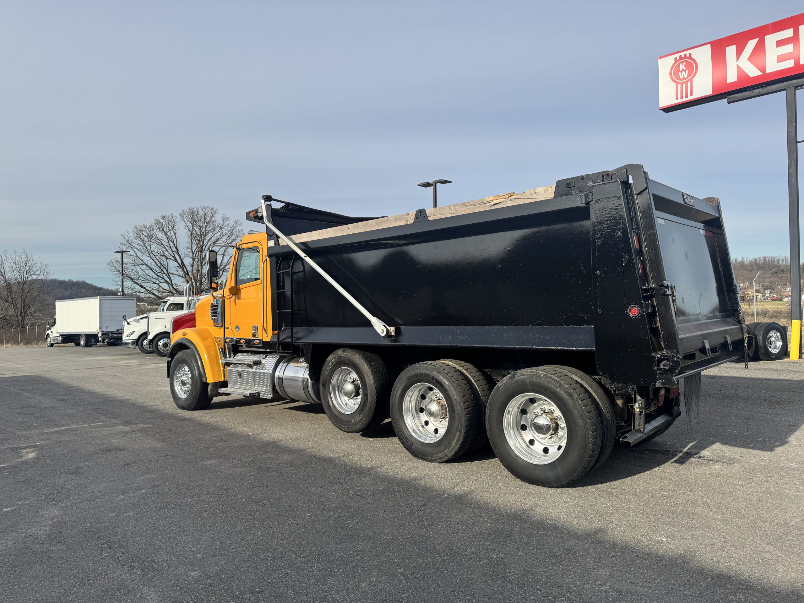 2020 FREIGHTLINER 122SD SBA - image 6 of 6