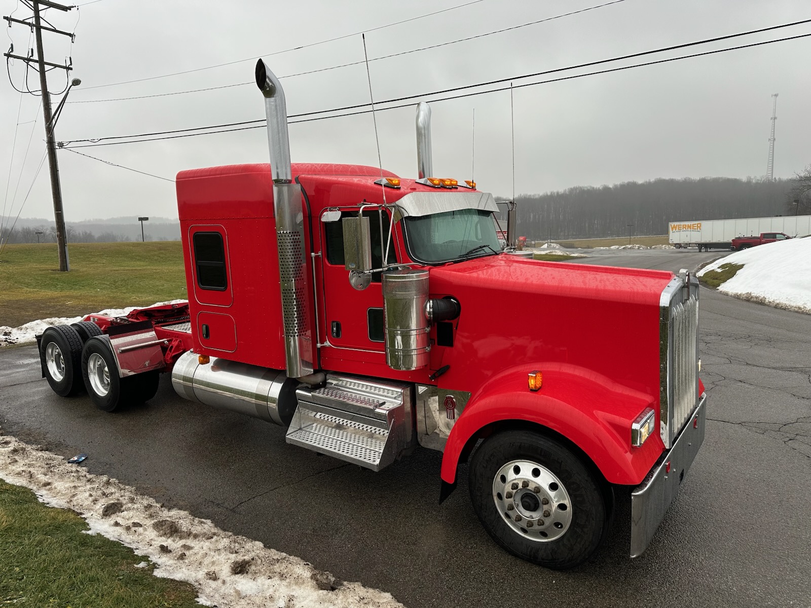 2022 KENWORTH W900L - image 2 of 6