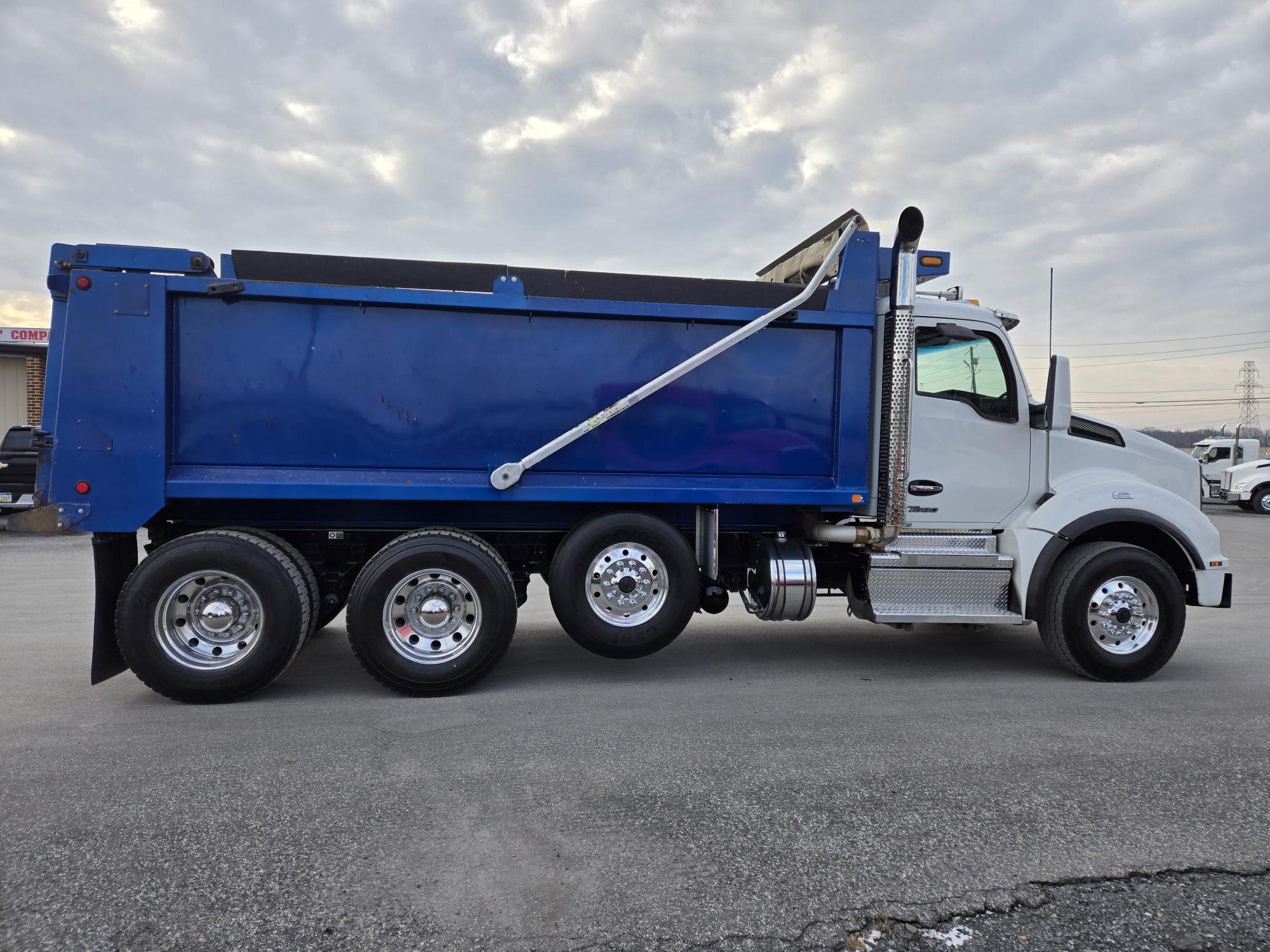 2023 KENWORTH T880 - image 6 of 6