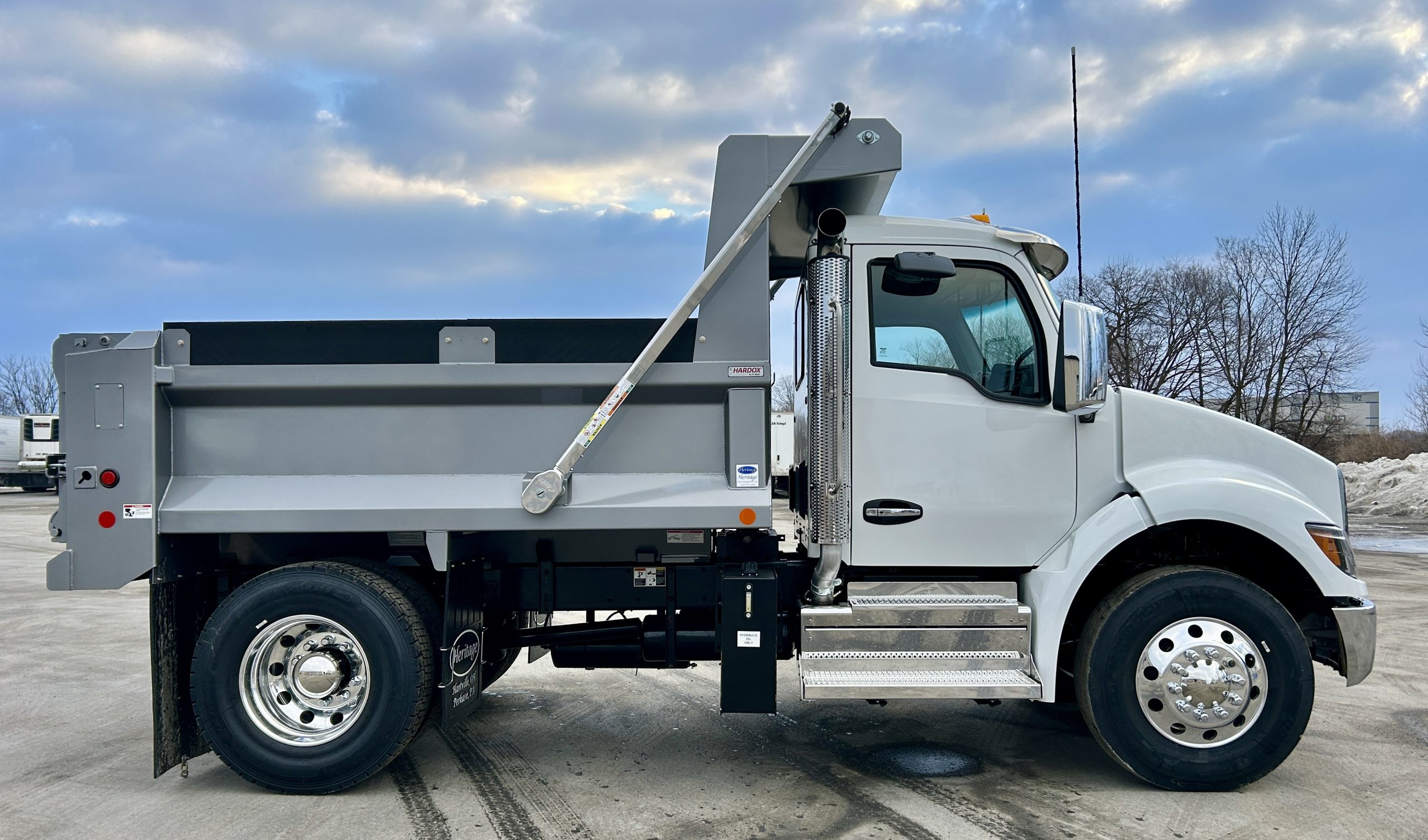 2026 KENWORTH T280 - image 4 of 6