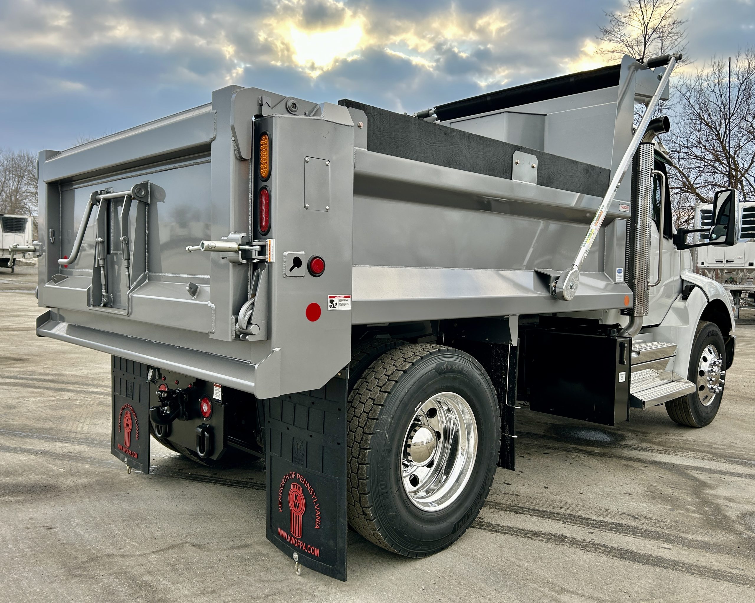 2026 KENWORTH T280 - image 5 of 6