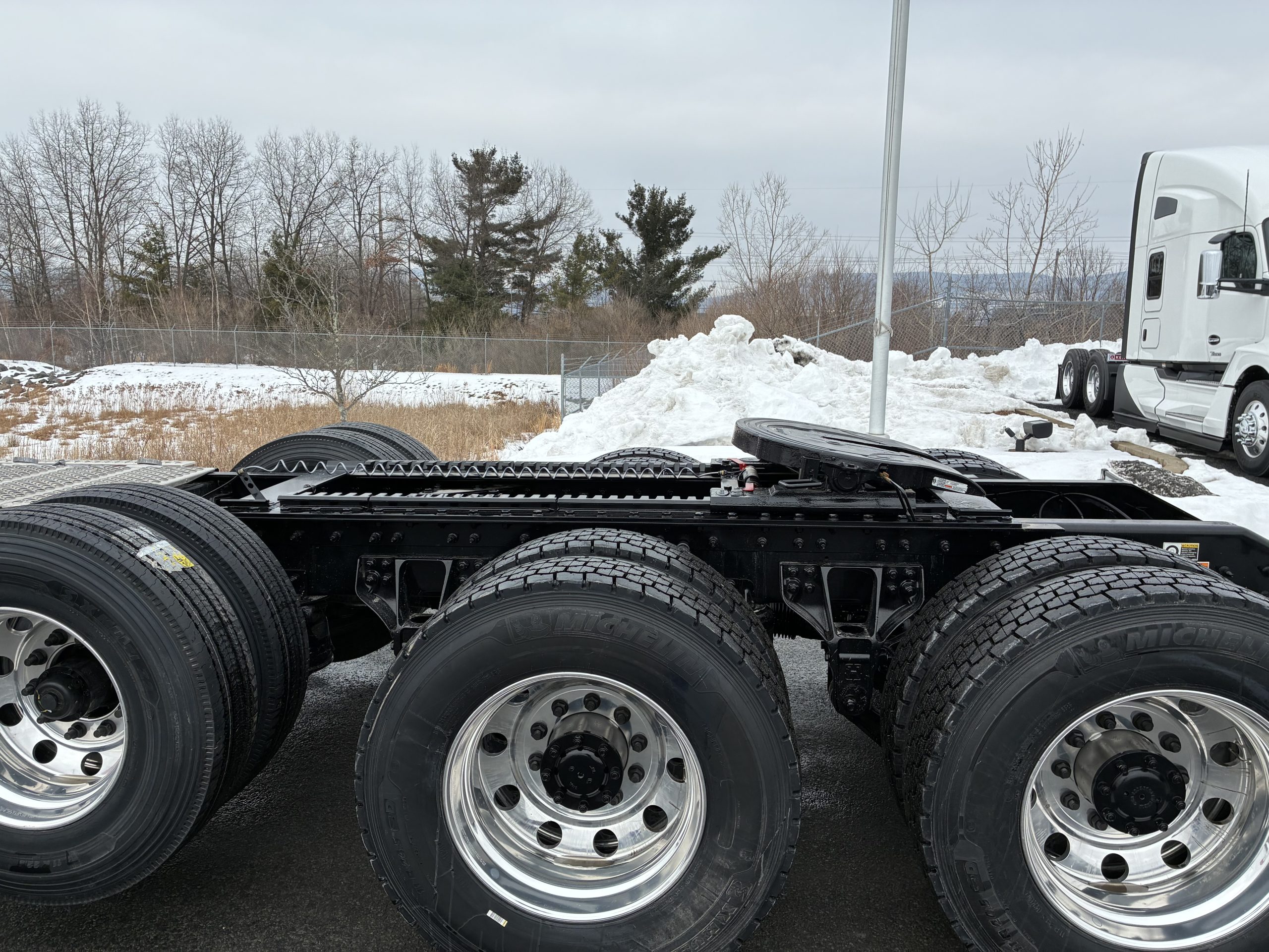 2027 KENWORTH T880 - image 6 of 6