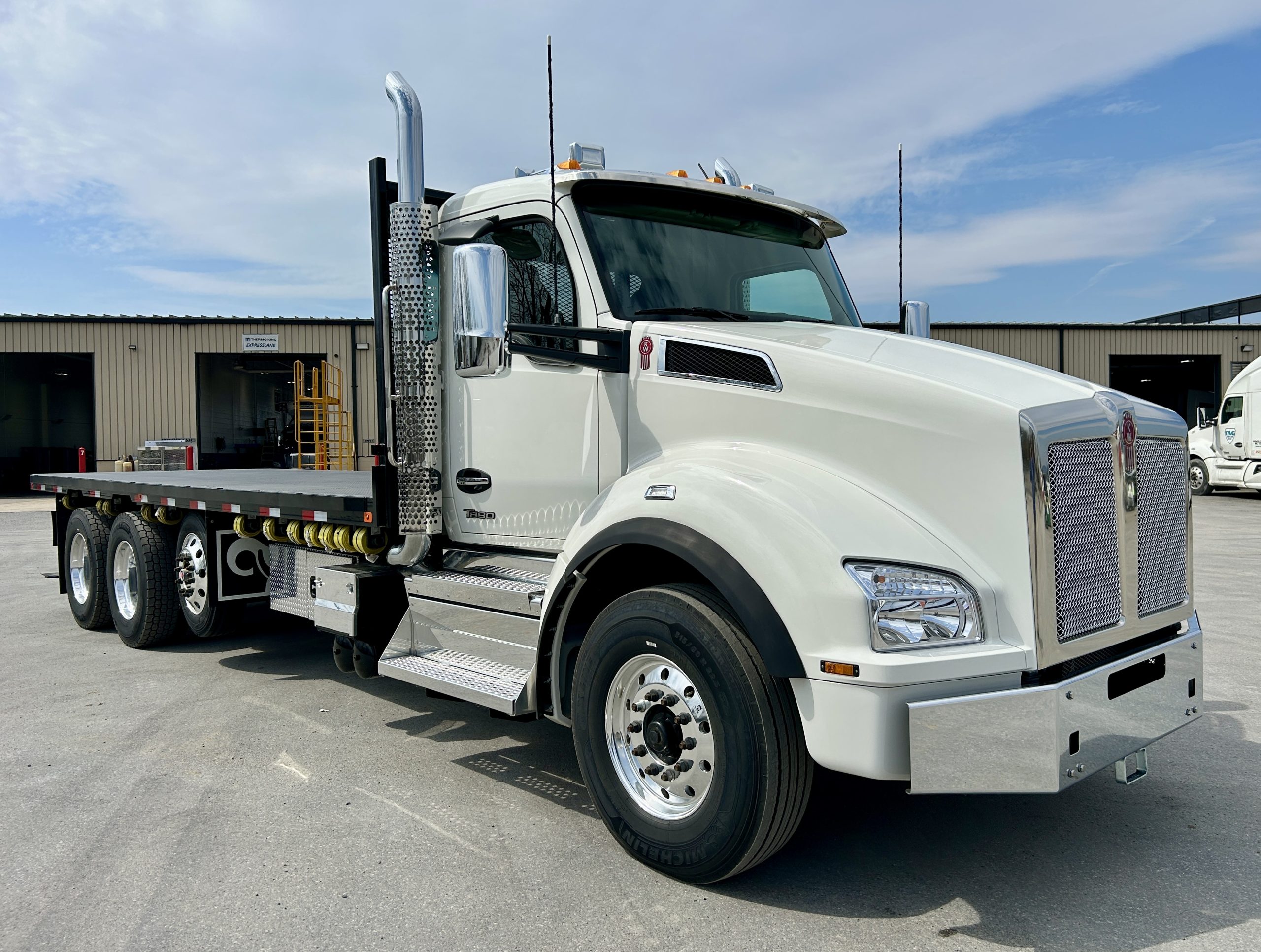 2026 KENWORTH T880 2026 KENWORTH T880 - image 4 of 6