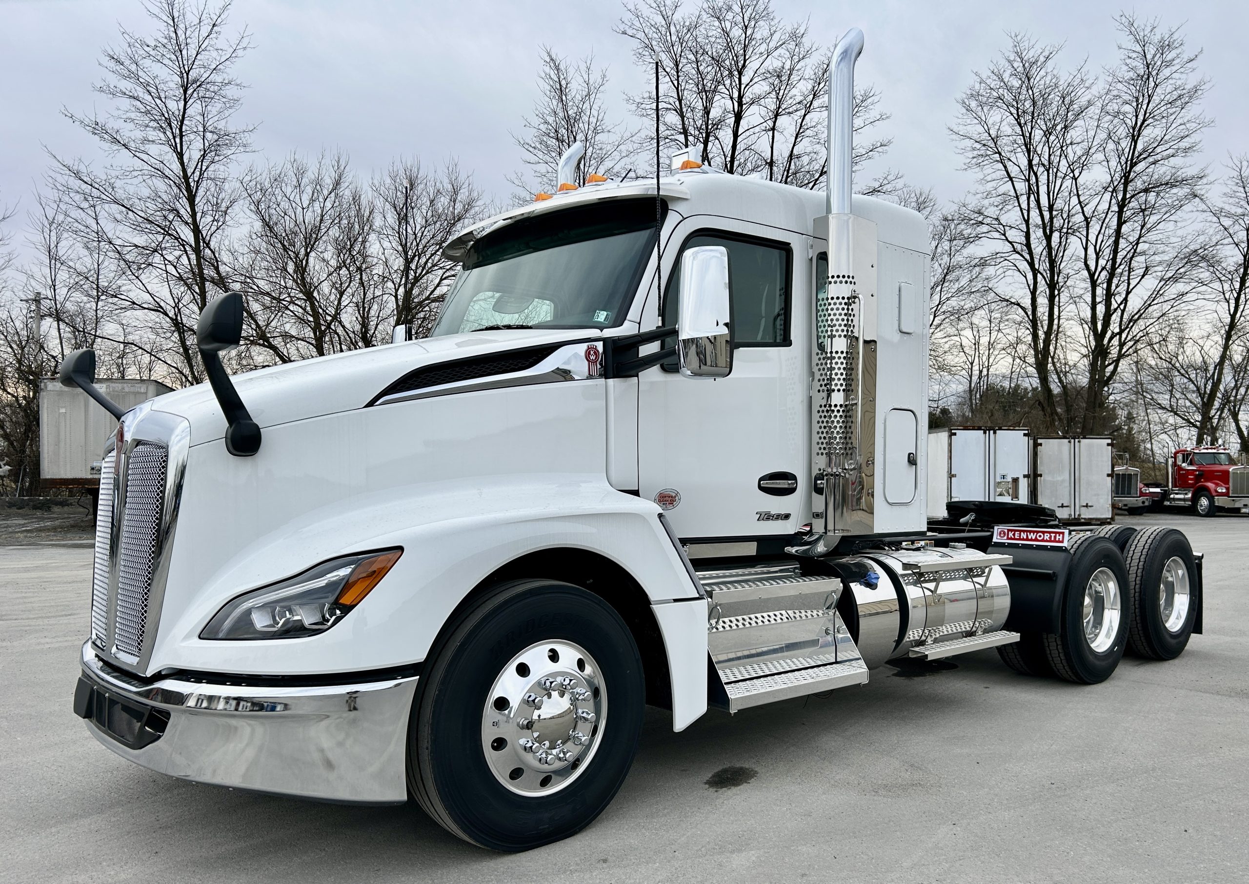 2026 KENWORTH T680 - image 1 of 6