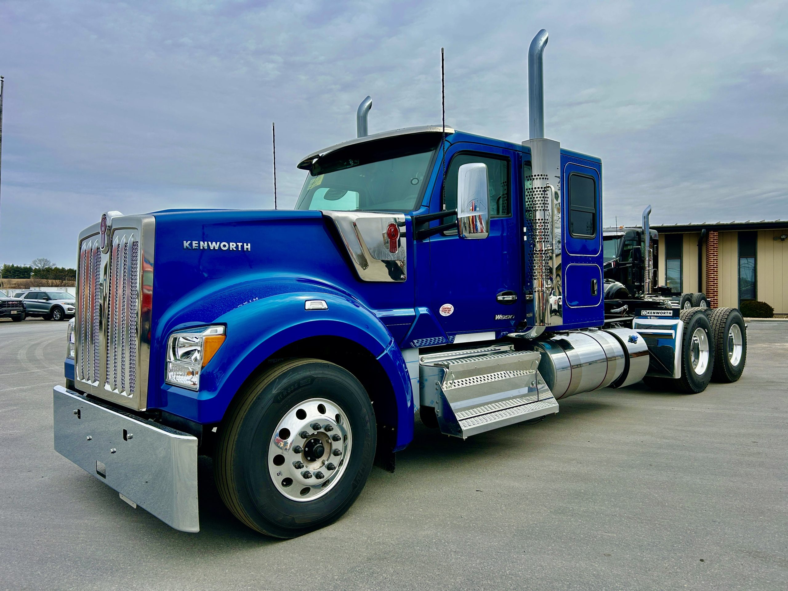 2027 KENWORTH W990 - image 1 of 6