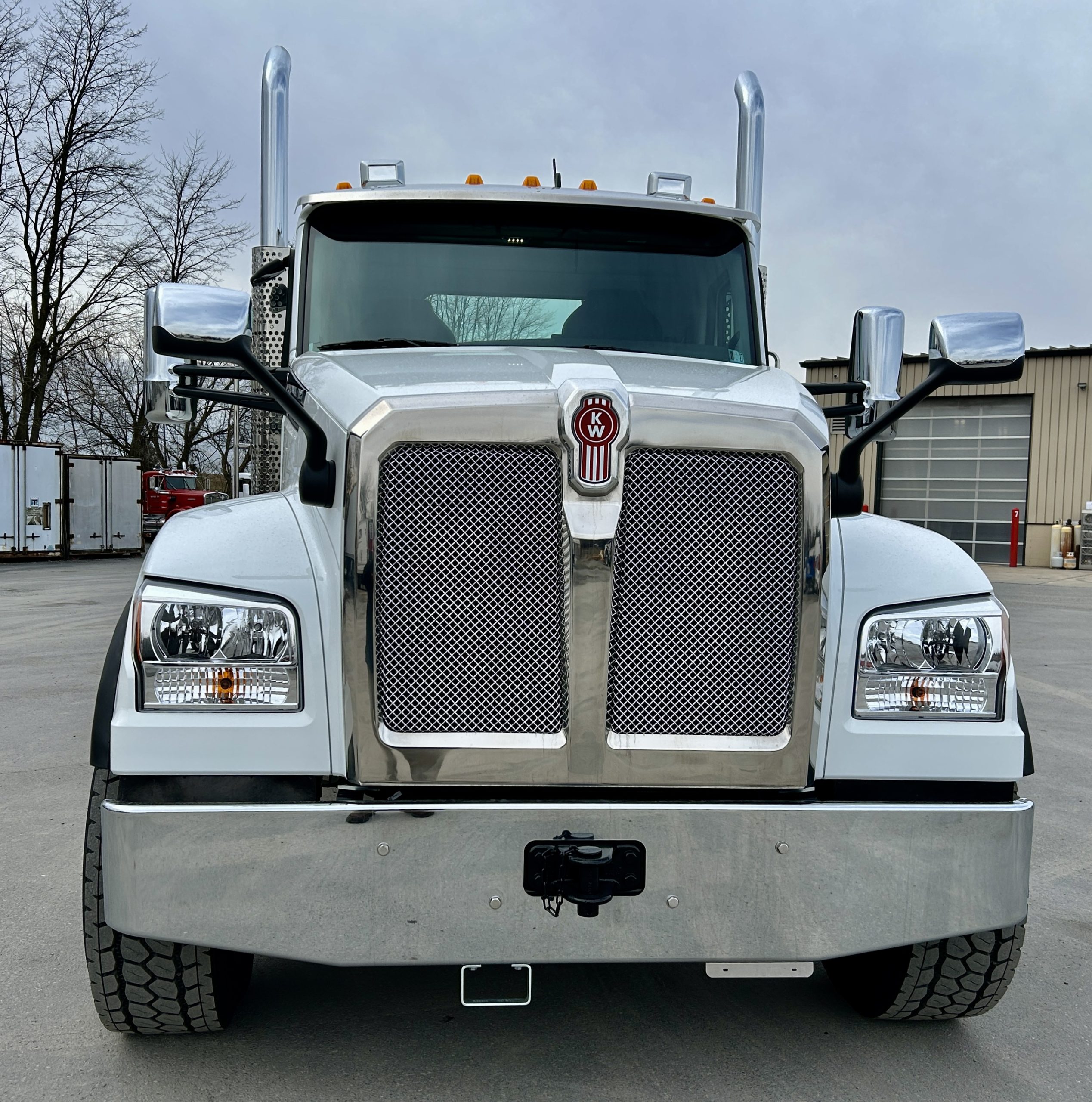 2027 KENWORTH T880 - image 2 of 6