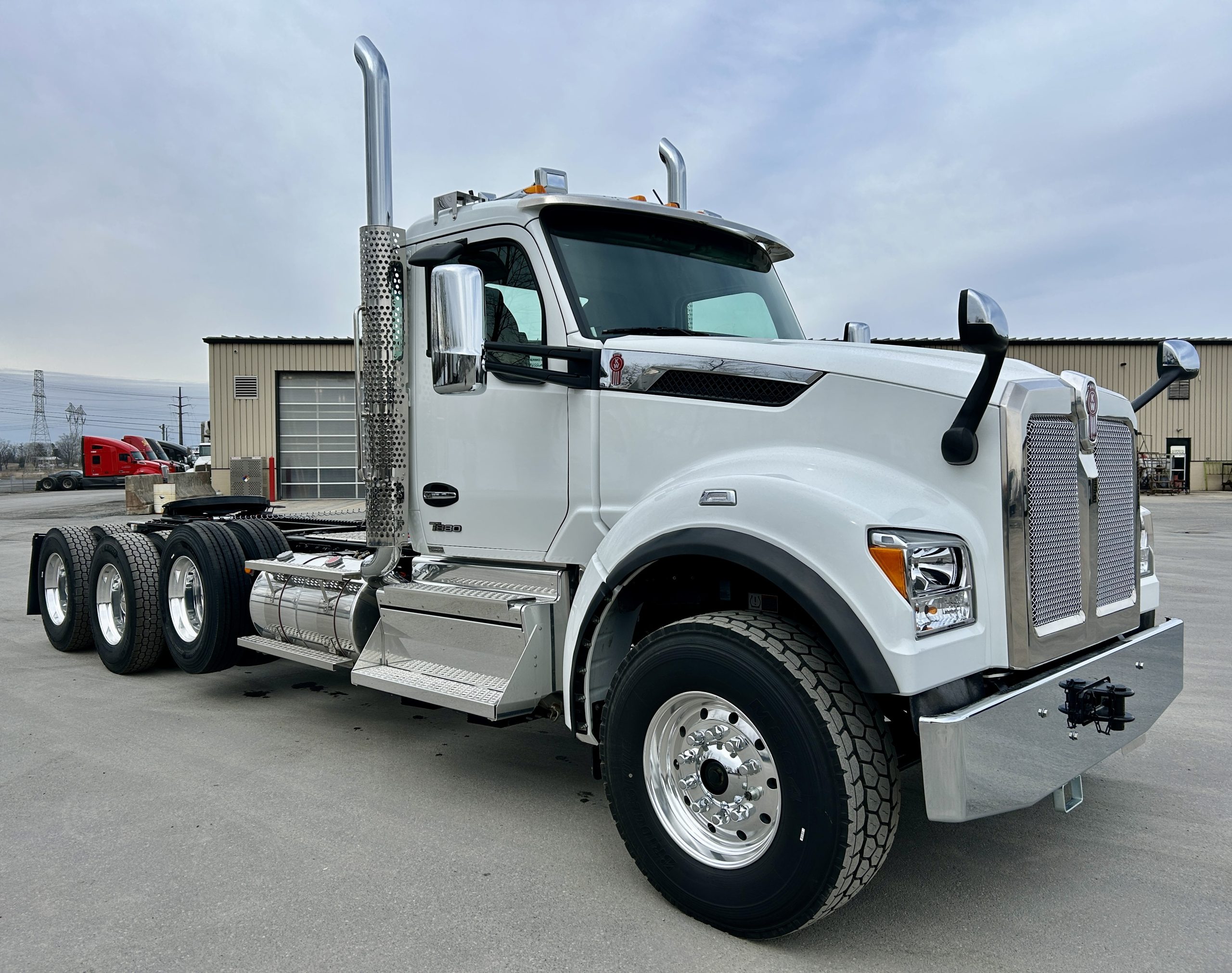 2027 KENWORTH T880 - image 3 of 6