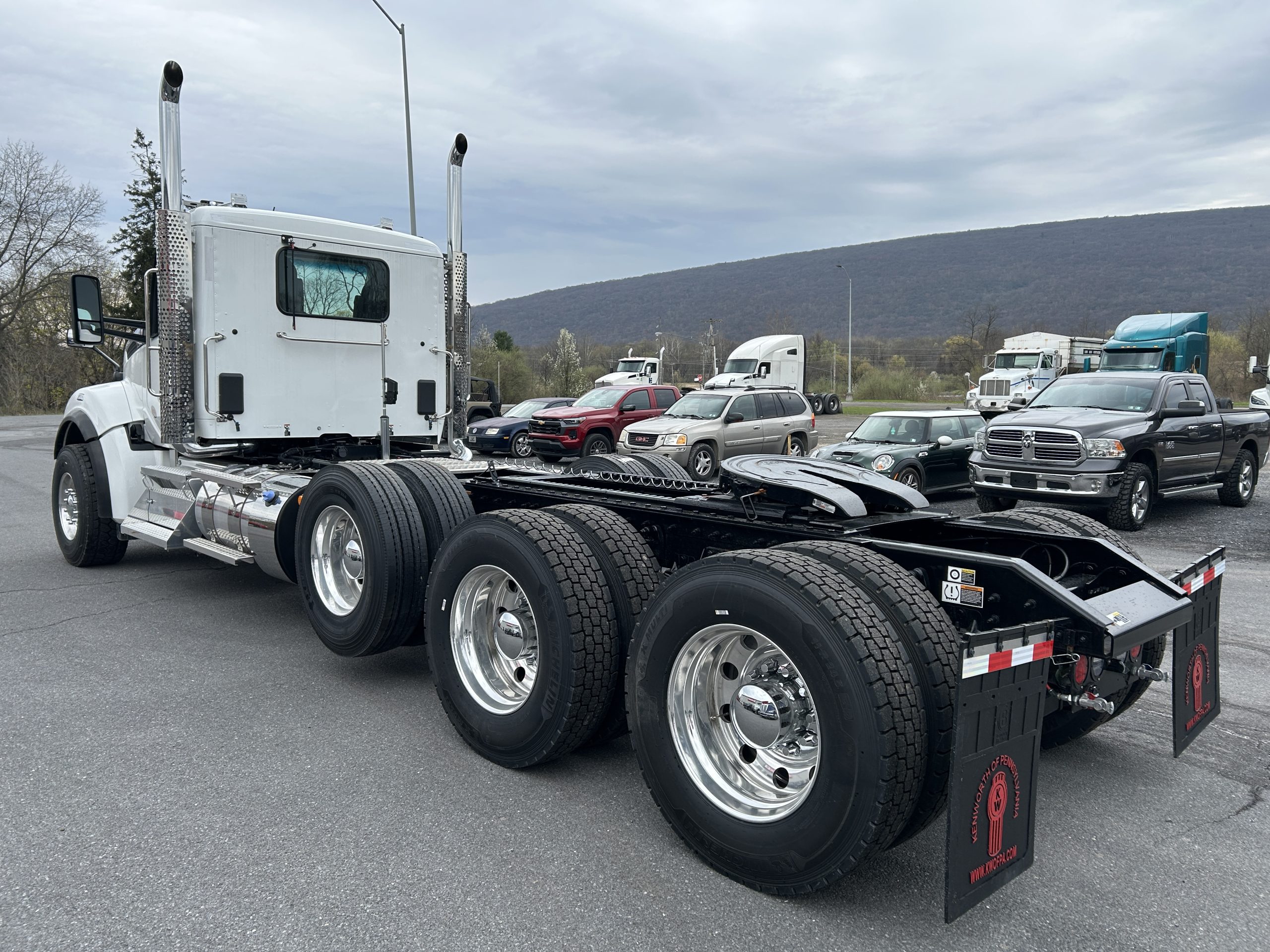 2027 KENWORTH T880 2027 KENWORTH T880 - image 4 of 6