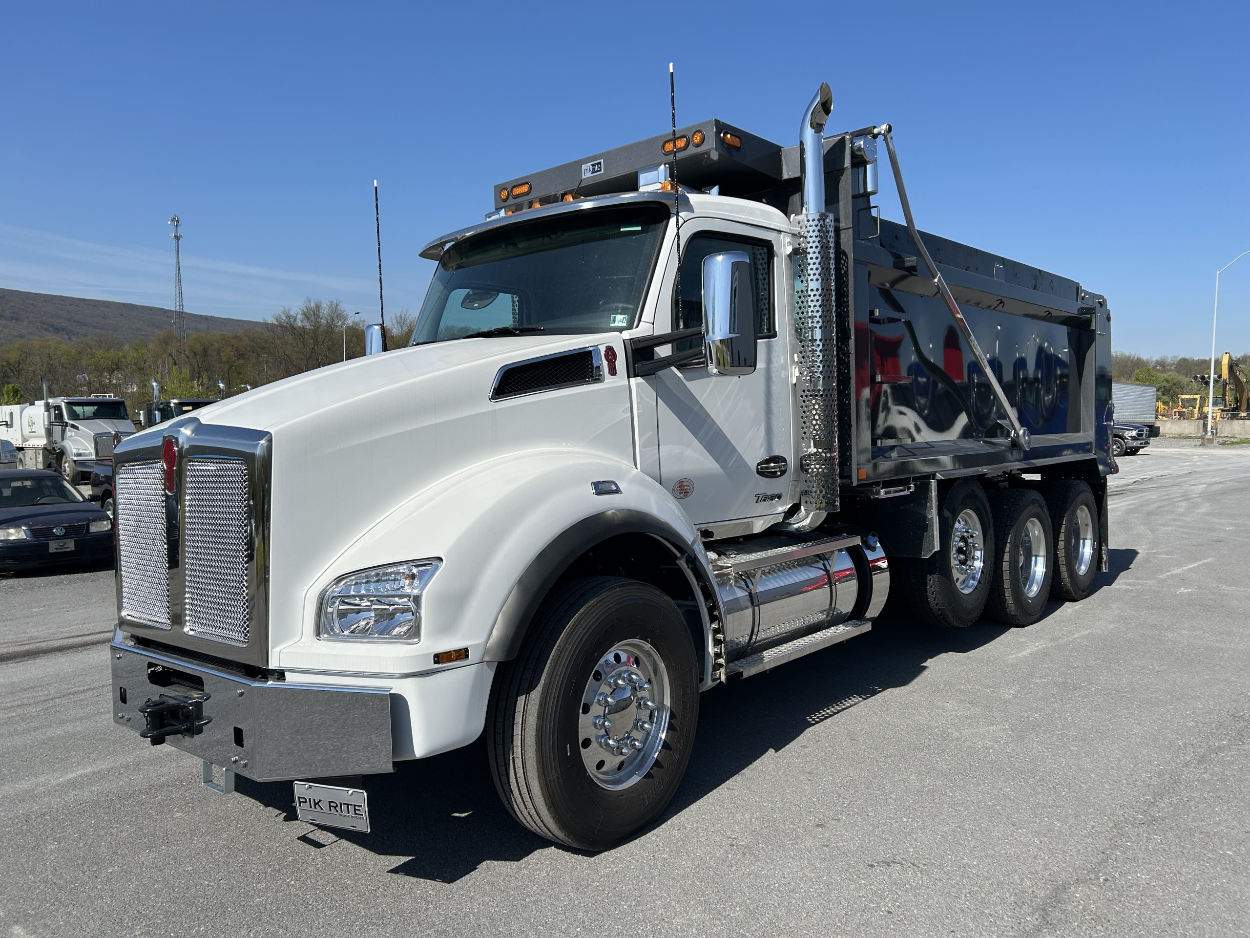 2027 KENWORTH T880 2027 KENWORTH T880 - image 1 of 6
