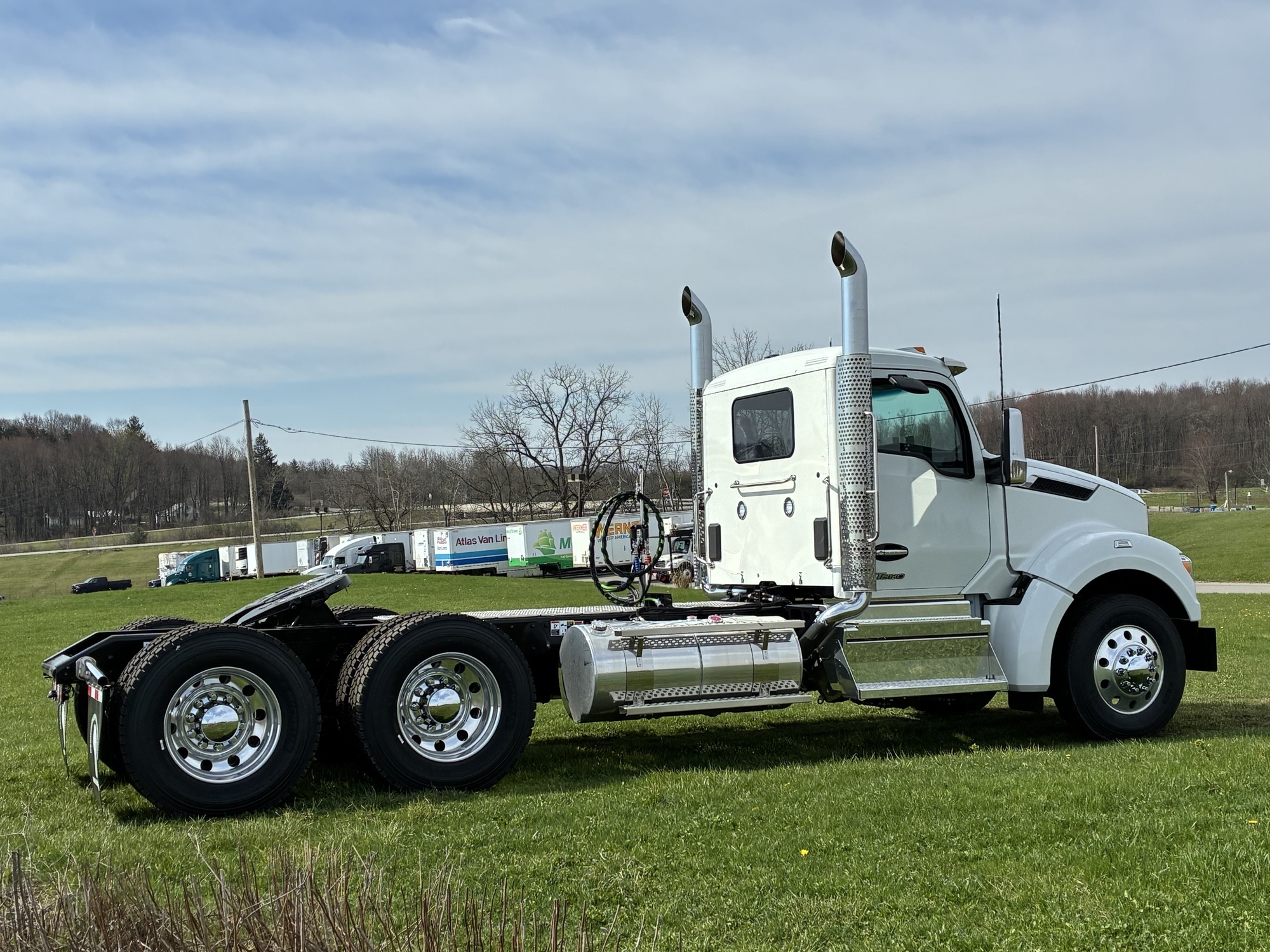 2027 KENWORTH T880 2027 KENWORTH T880 - image 5 of 6