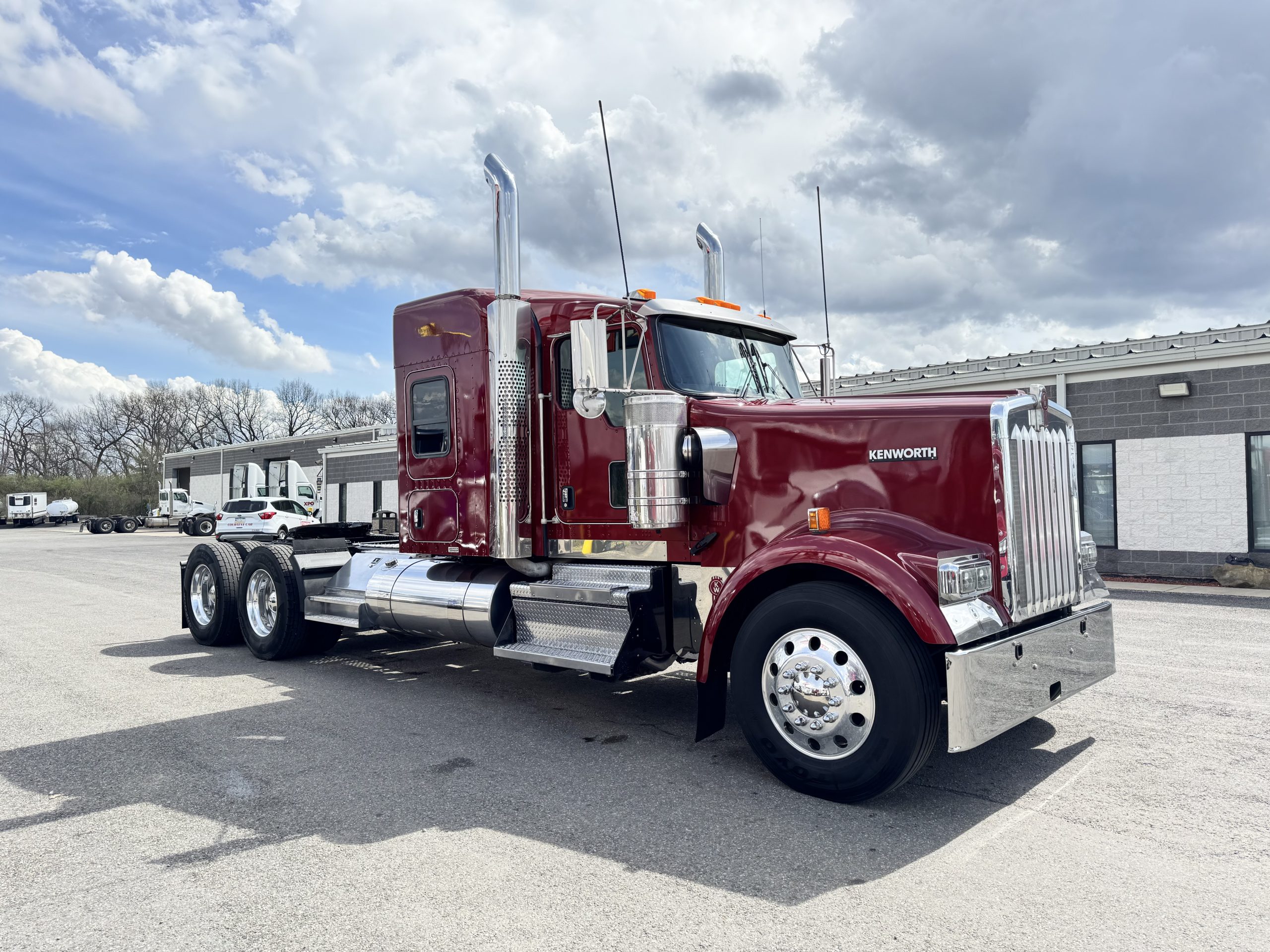 2022 KENWORTH W900L 2022 KENWORTH W900L - image 2 of 6
