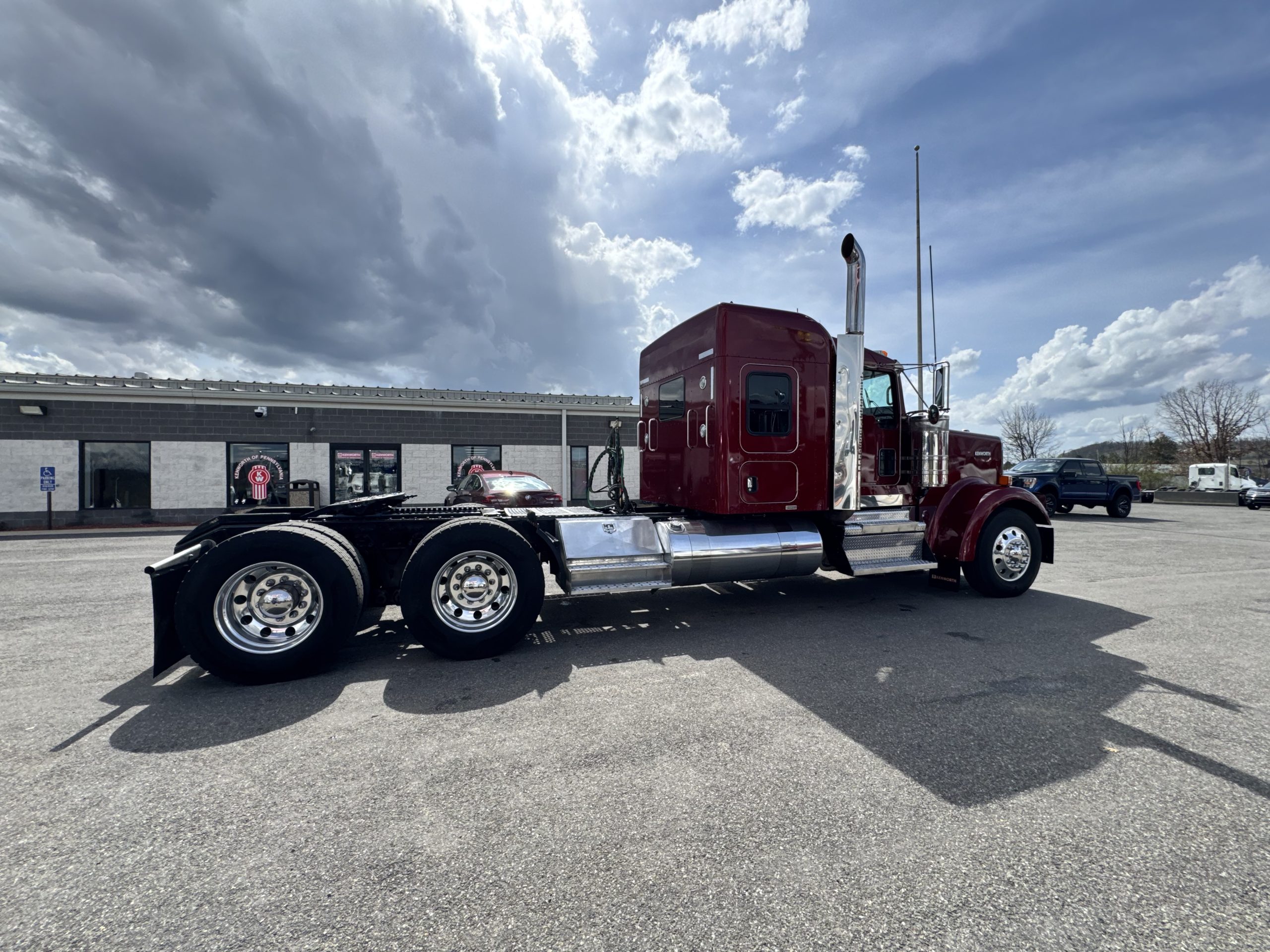 2022 KENWORTH W900L 2022 KENWORTH W900L - image 4 of 6