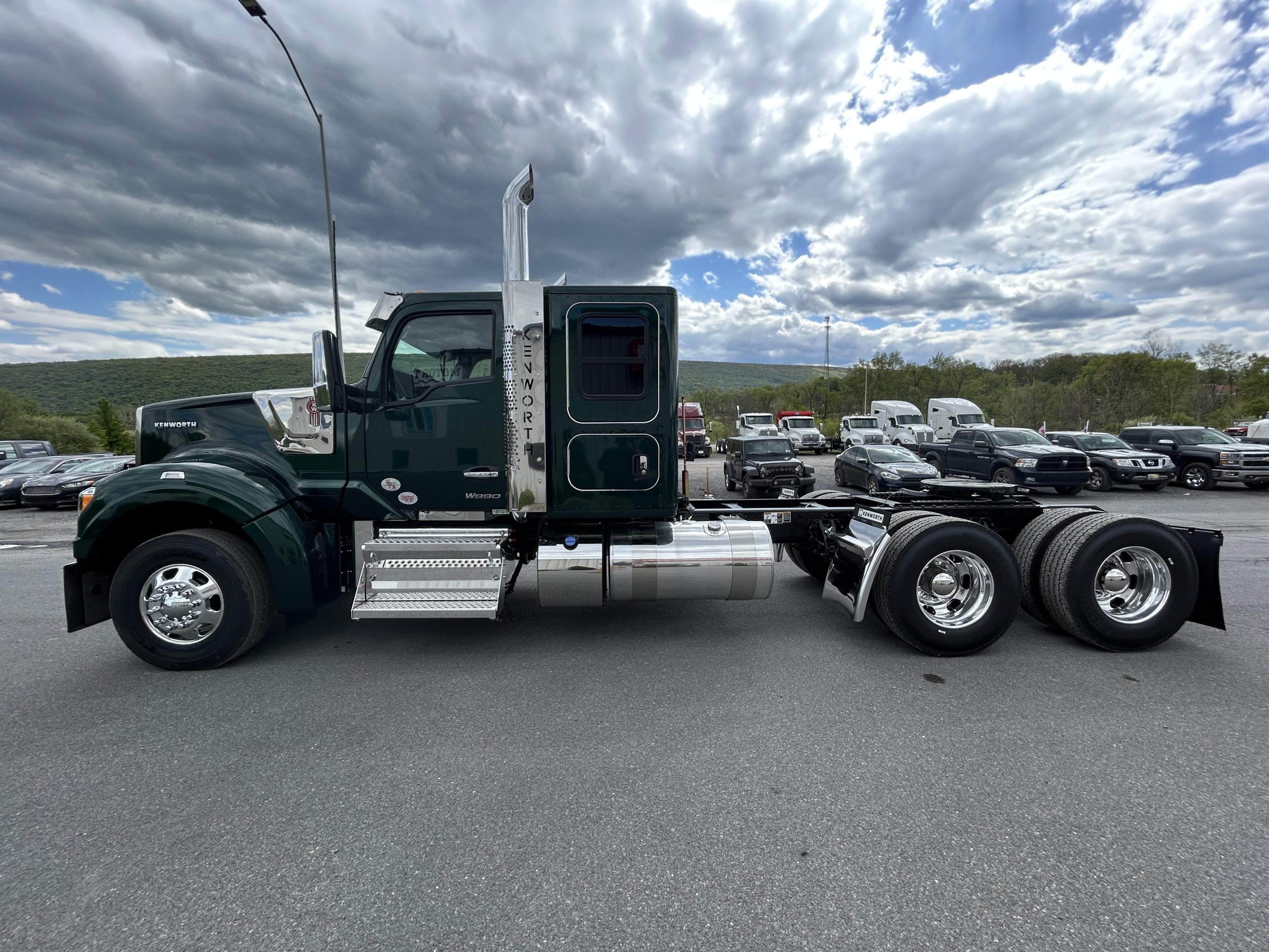 2027 KENWORTH W990 2027 KENWORTH W990 - image 3 of 6