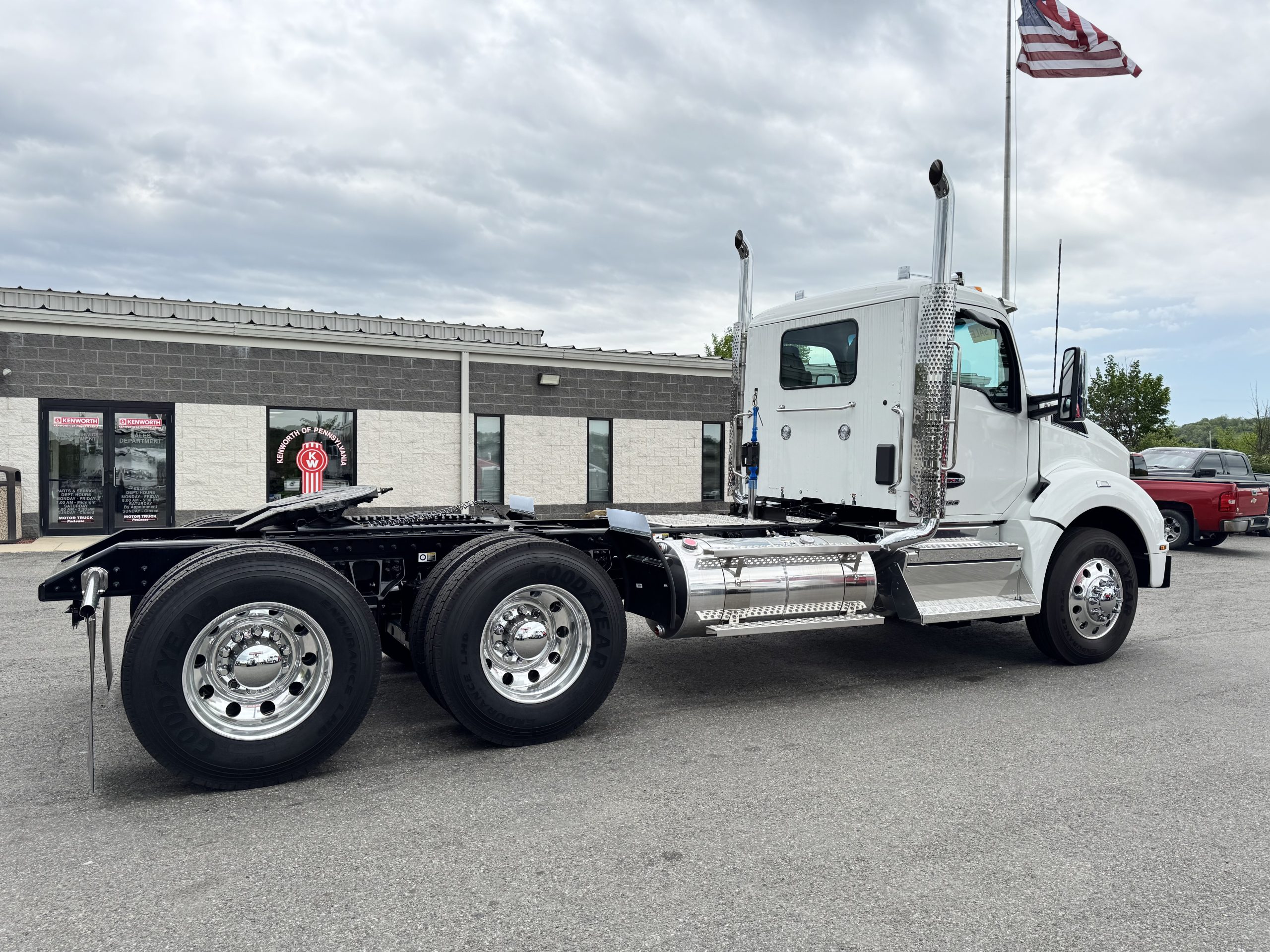 2027 KENWORTH T880 2027 KENWORTH T880 - image 5 of 6