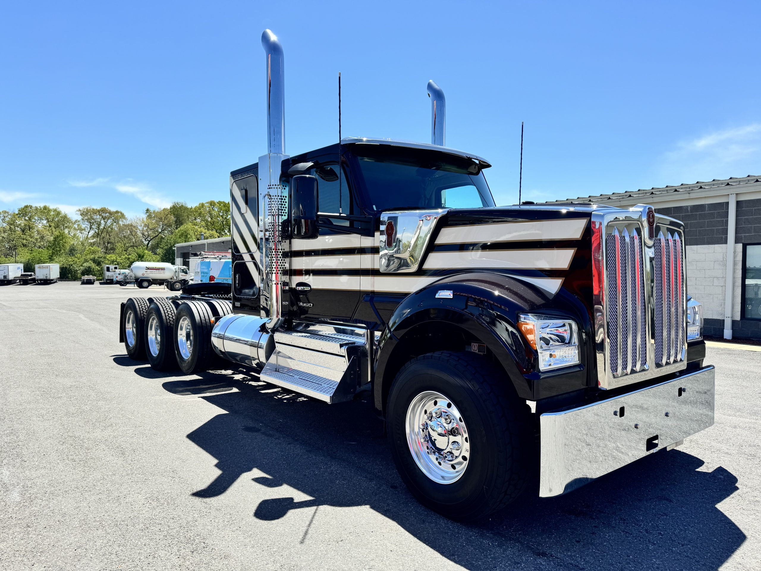 2027 KENWORTH W990 2027 KENWORTH W990 - image 3 of 6