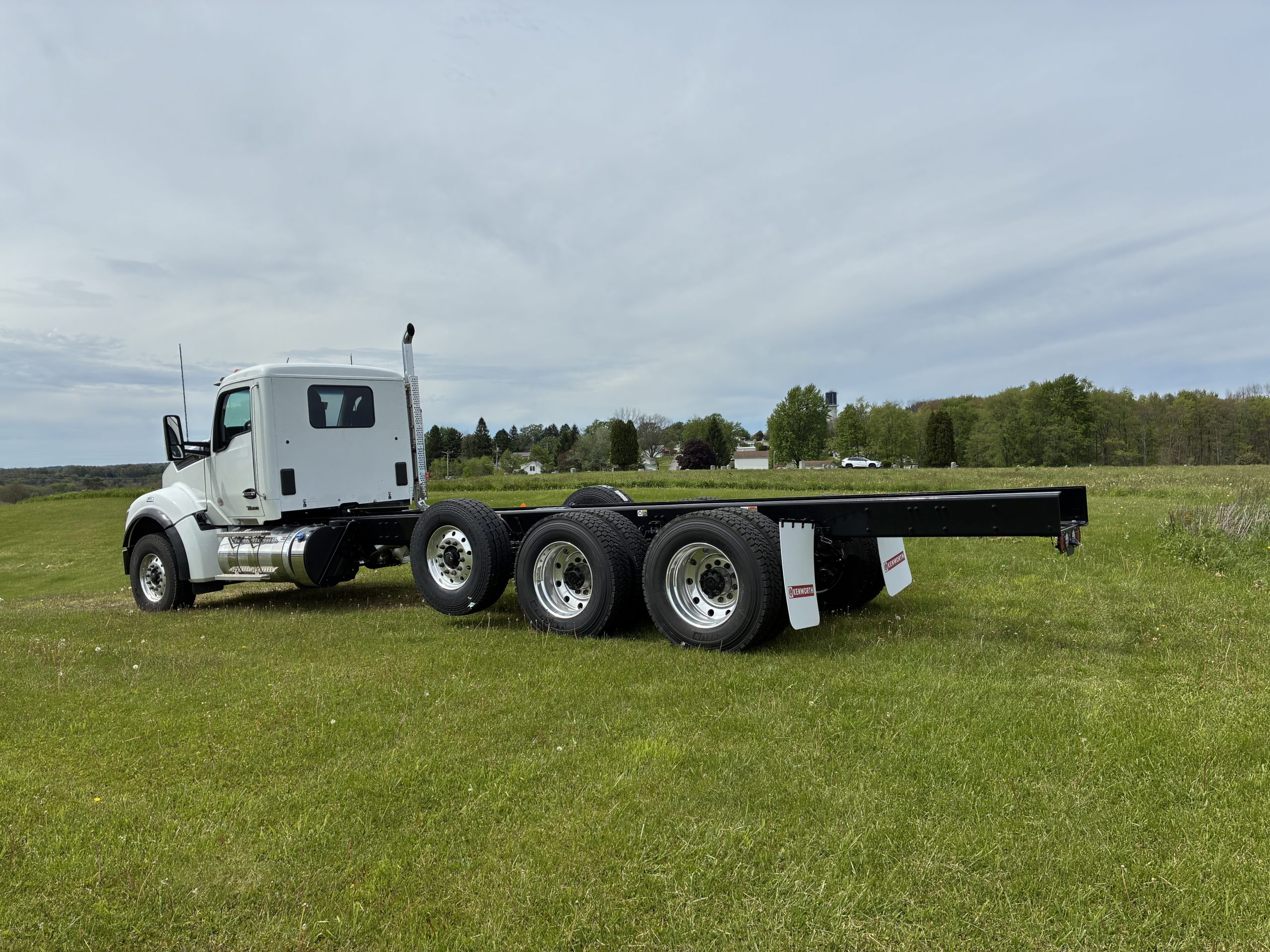 2027 KENWORTH T880 2027 KENWORTH T880 - image 3 of 6