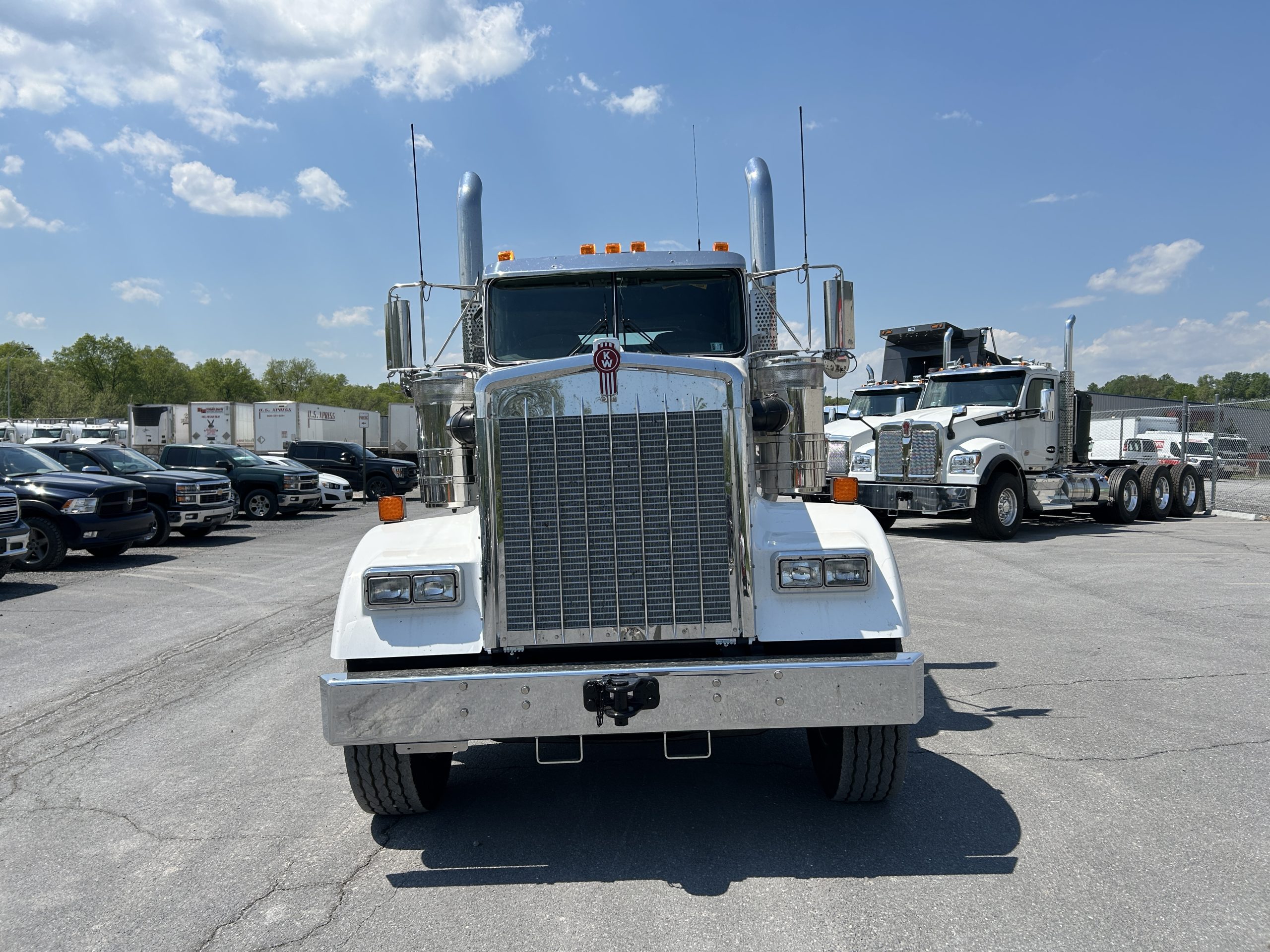 2027 KENWORTH W900 2027 KENWORTH W900 - image 2 of 6