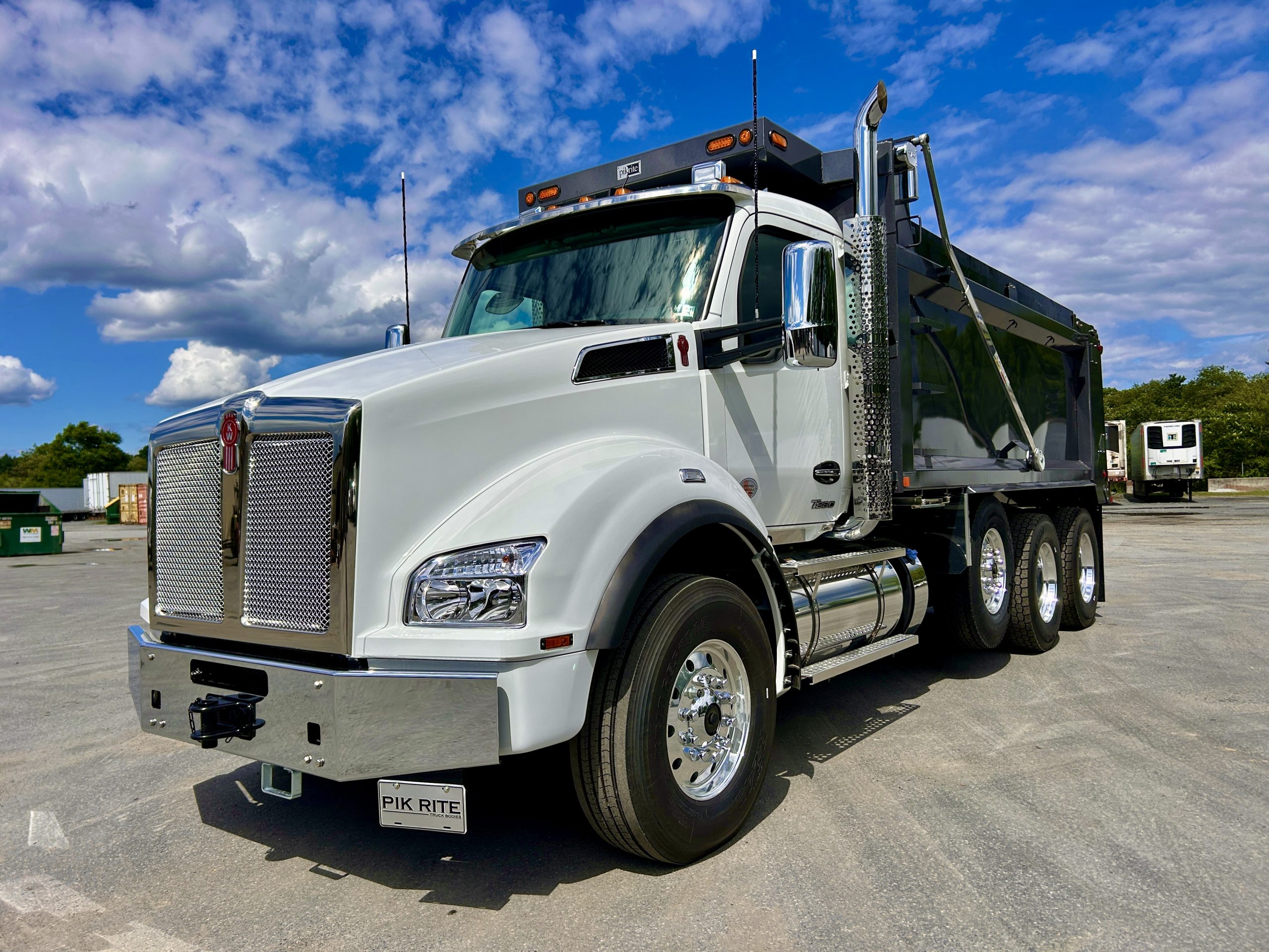 2027 KENWORTH T880 2027 KENWORTH T880 - image 1 of 6
