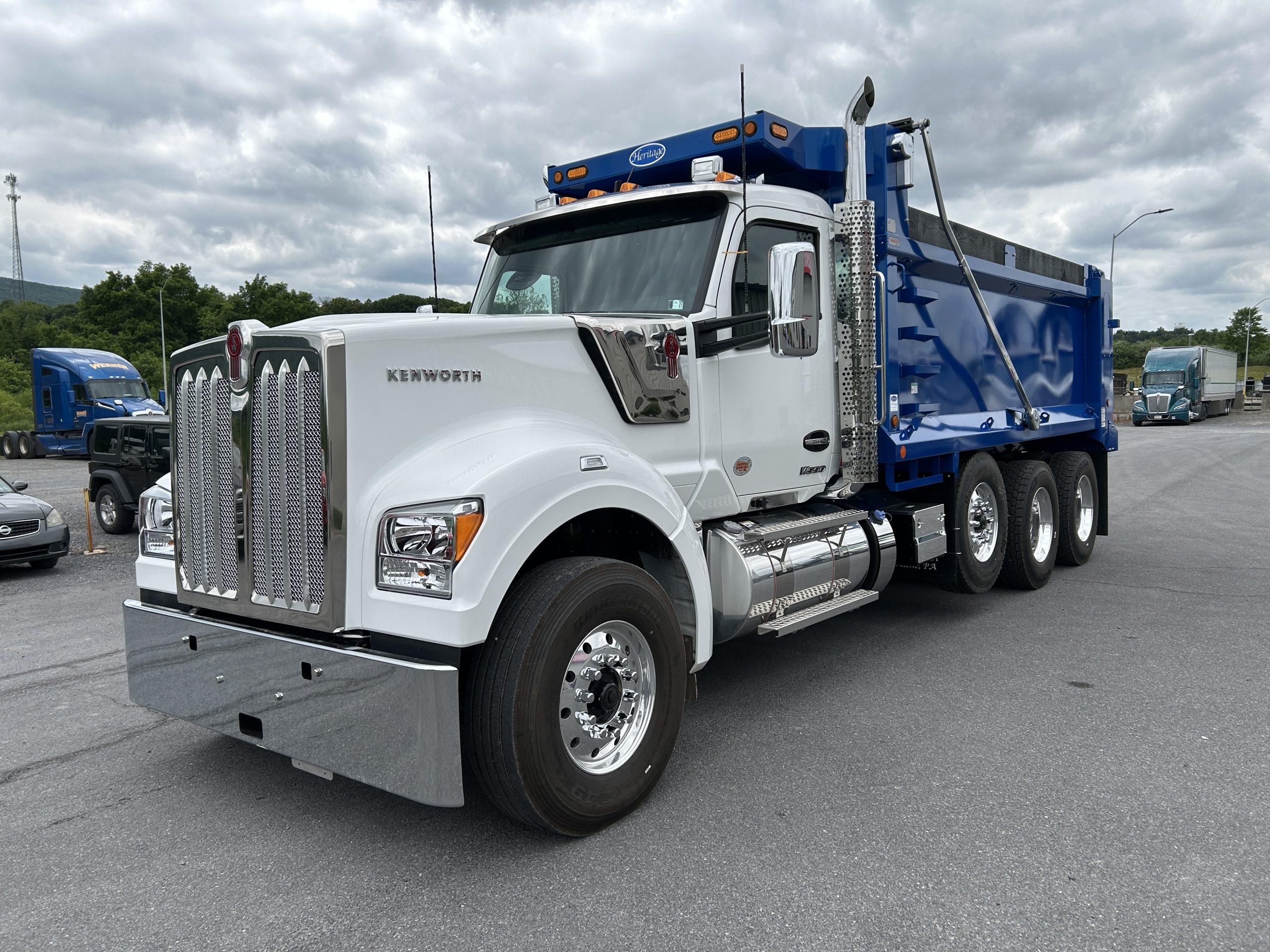 2027 KENWORTH W990 2027 KENWORTH W990 - image 1 of 6