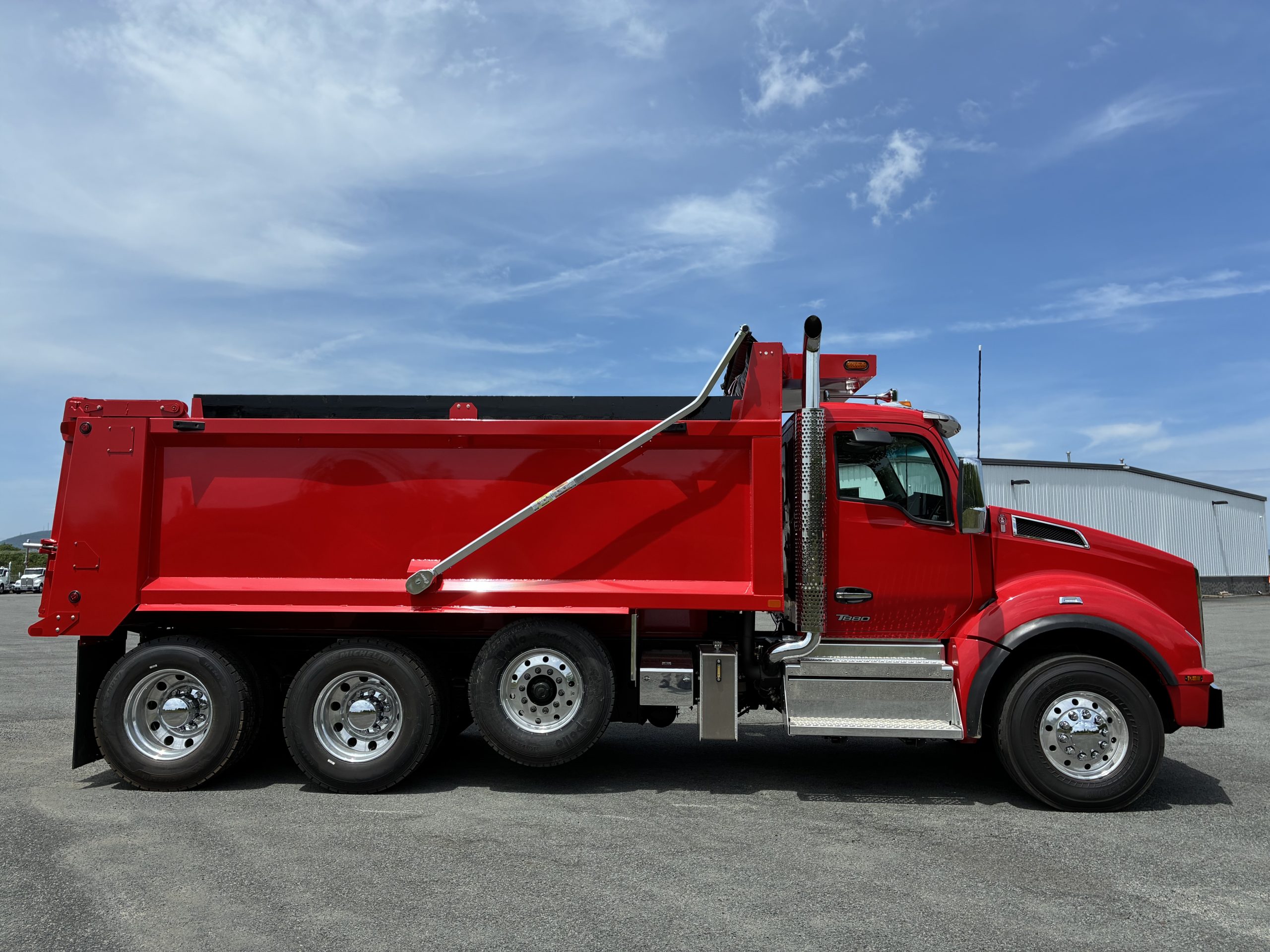 2027 KENWORTH T880 2027 KENWORTH T880 - image 2 of 6