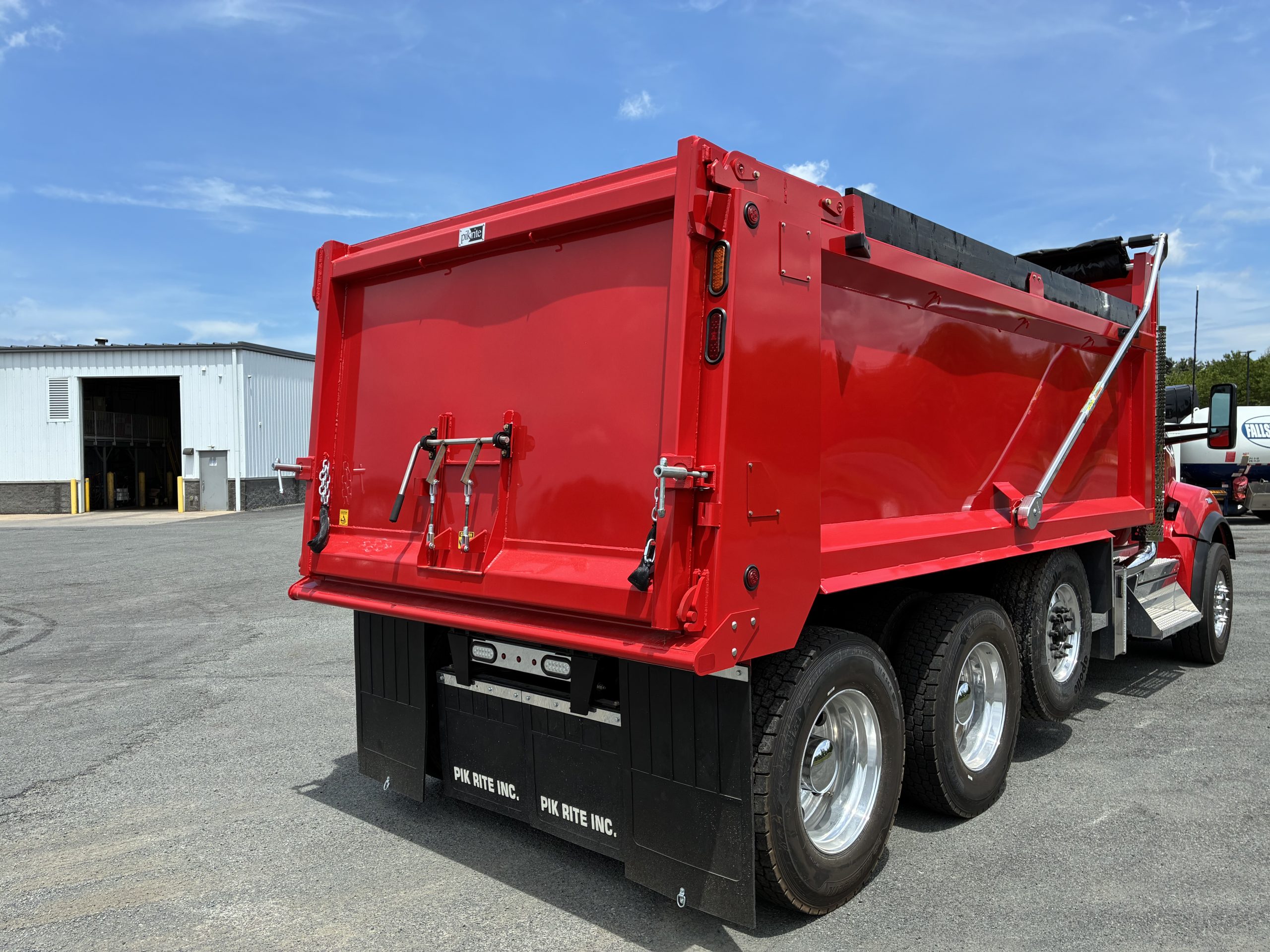 2027 KENWORTH T880 2027 KENWORTH T880 - image 3 of 6