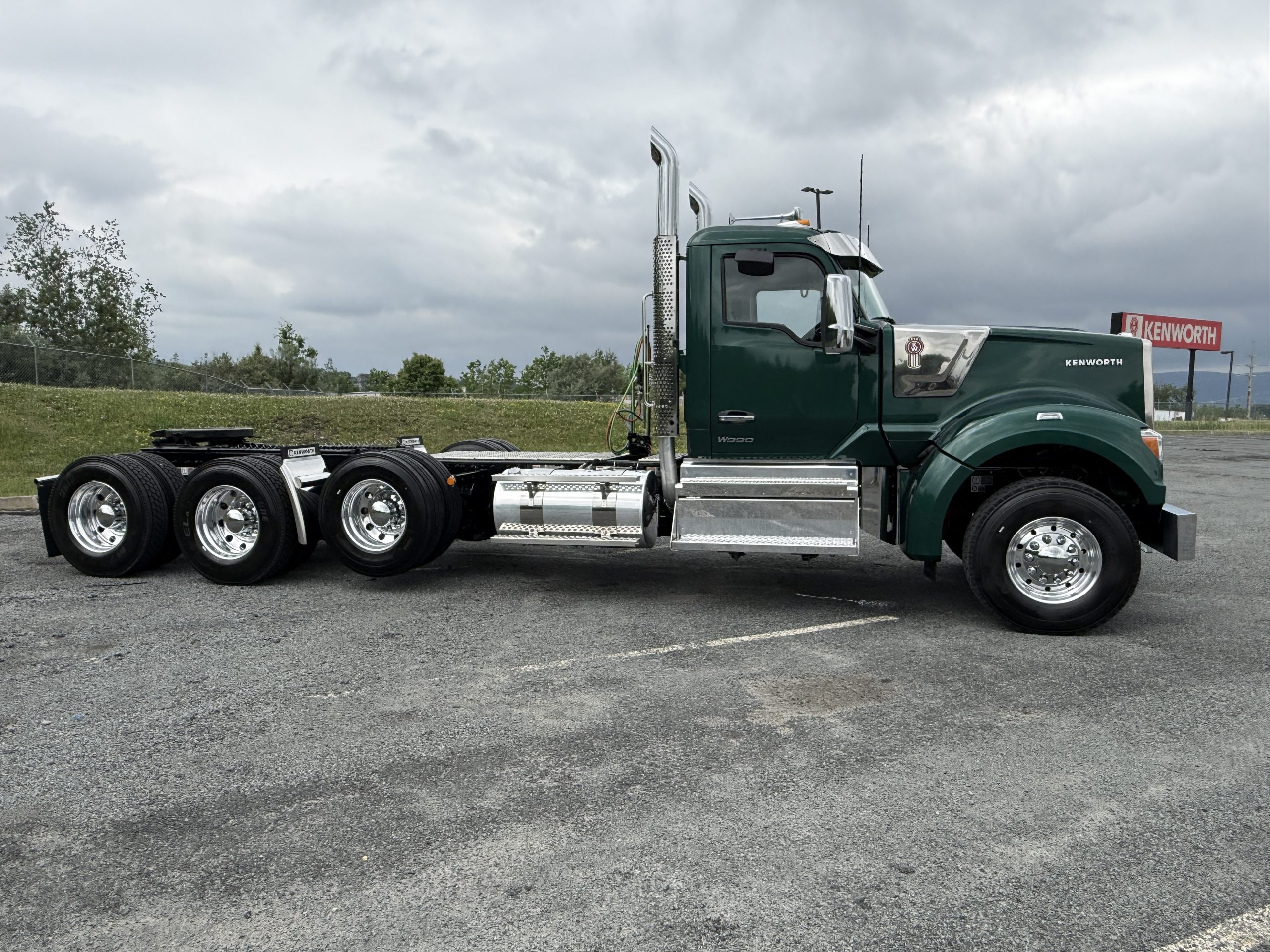 2027 KENWORTH W990 2027 KENWORTH W990 - image 4 of 6