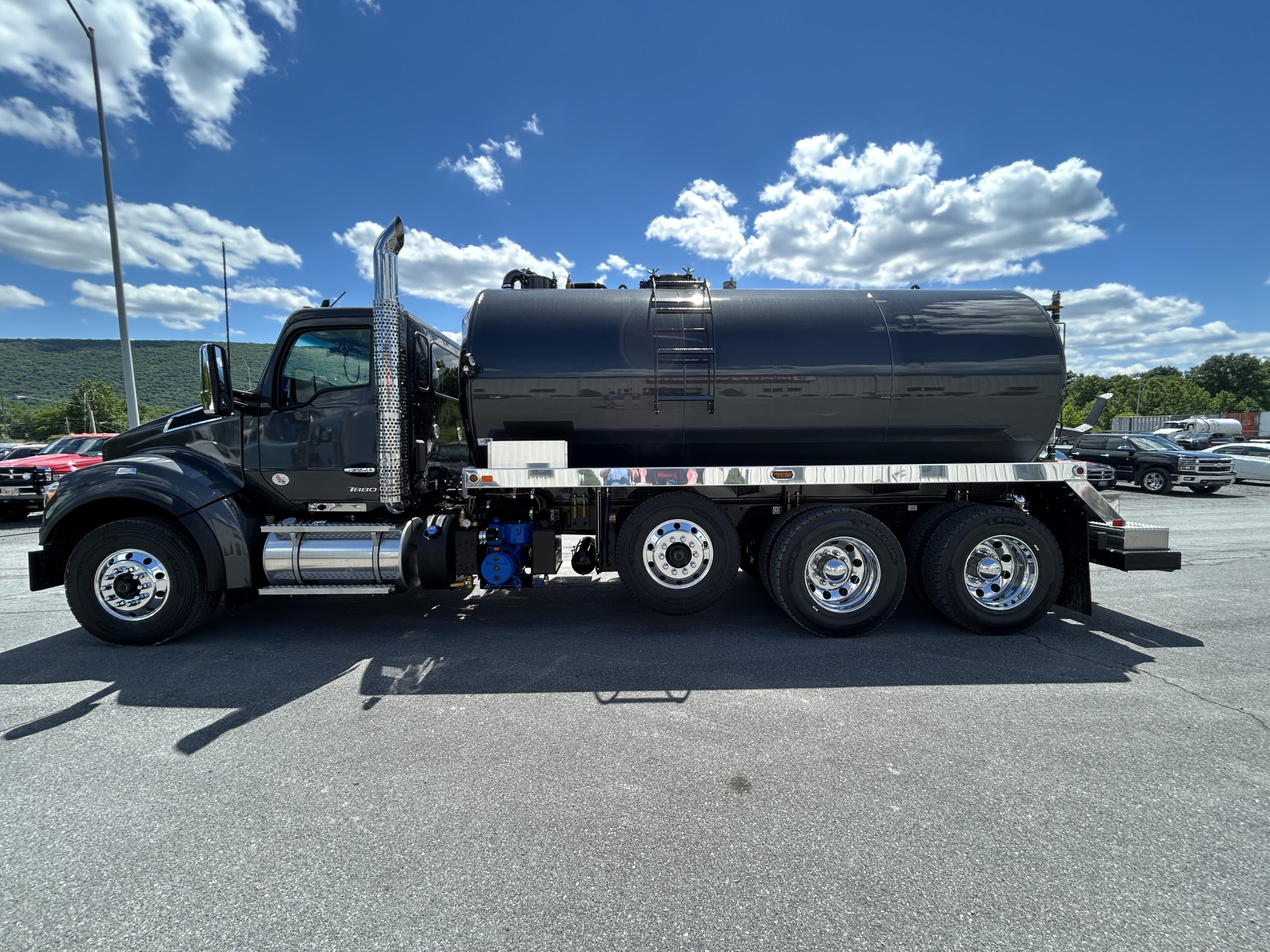 2027 KENWORTH T880 2027 KENWORTH T880 - image 4 of 6